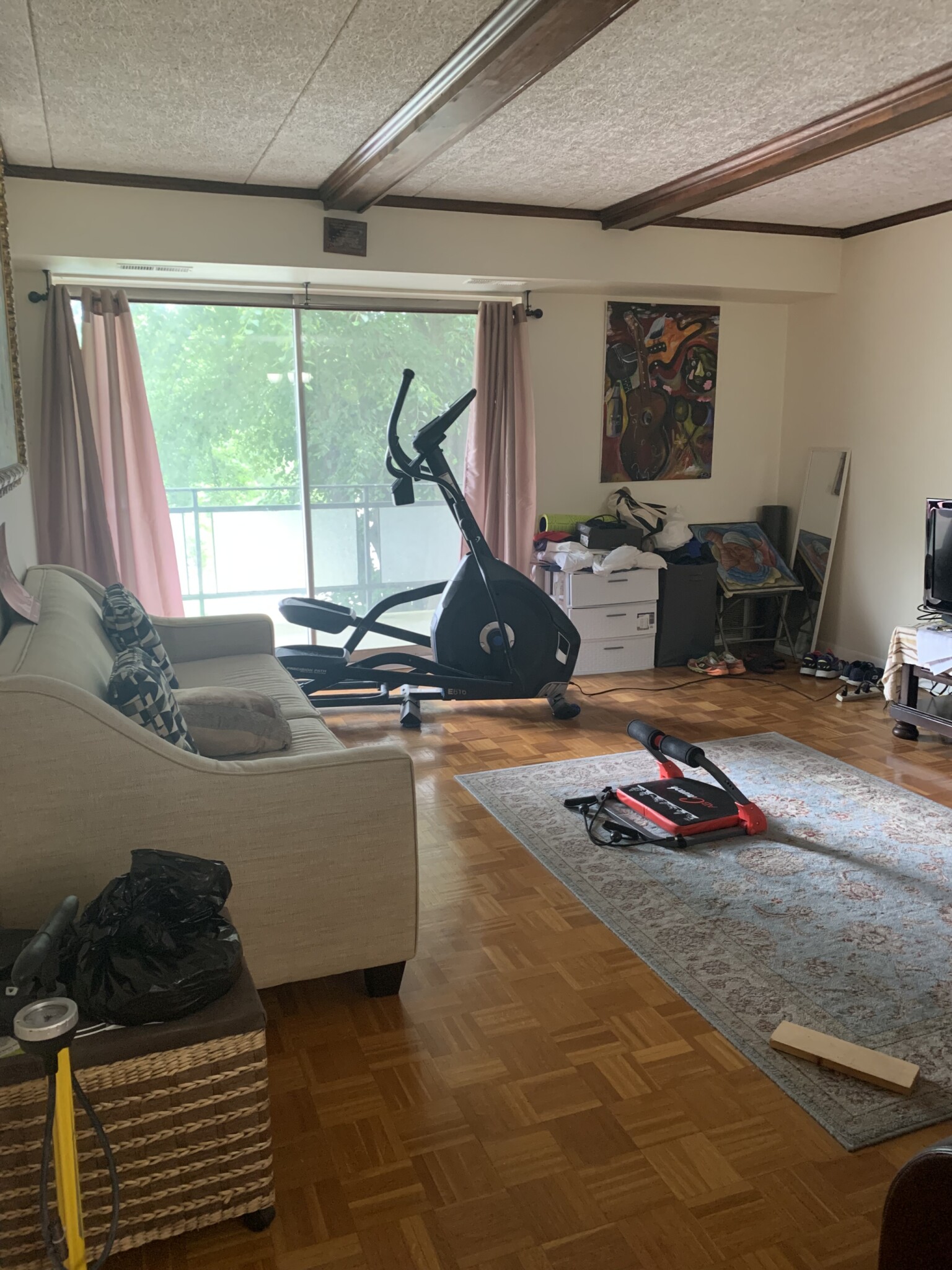 https://ygl-photos.s3.us-west-004.backblazeb2.com/8232W6669ce7f175a8.jpg