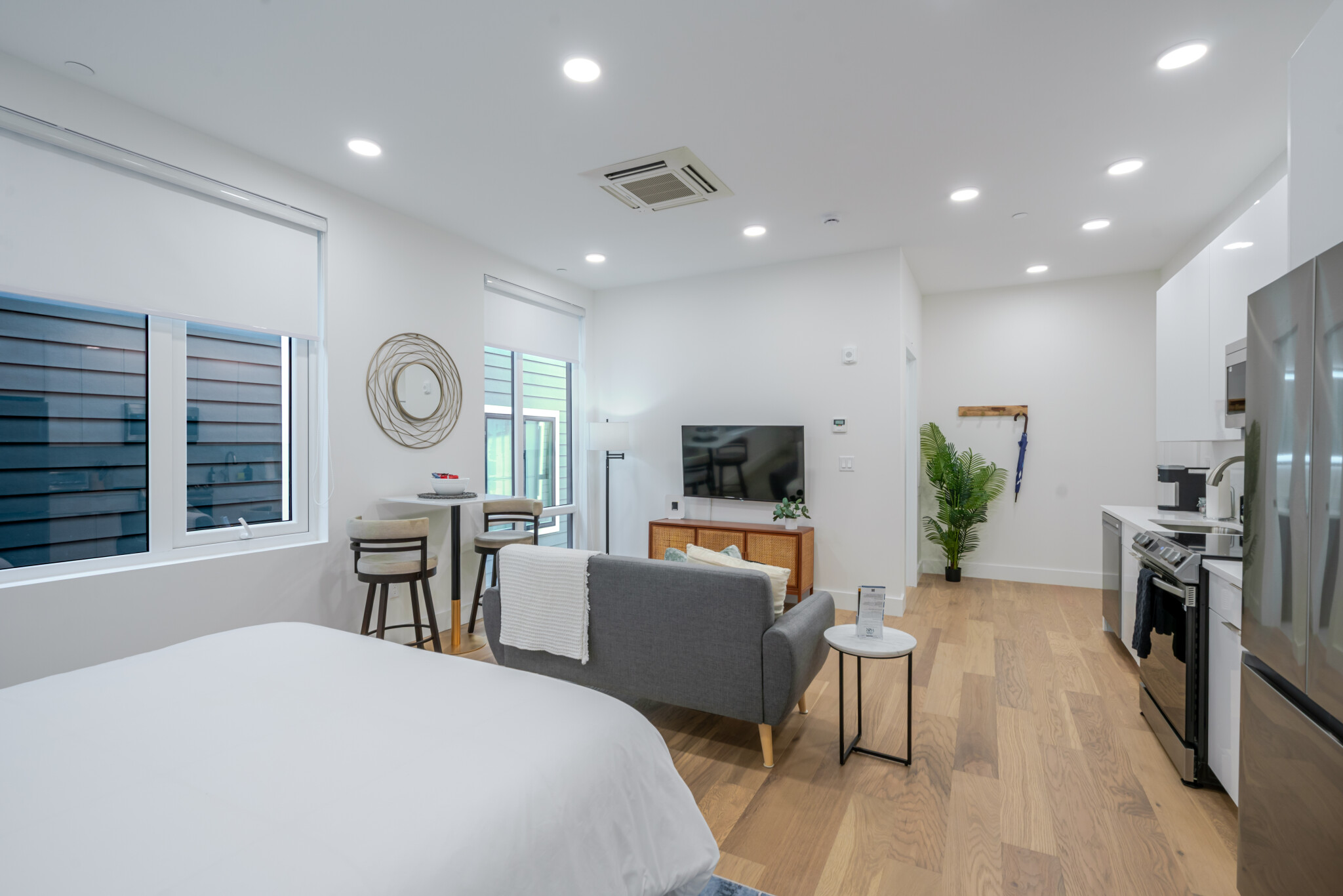 Photos of apartment on Hichborn St.,Boston MA 02135