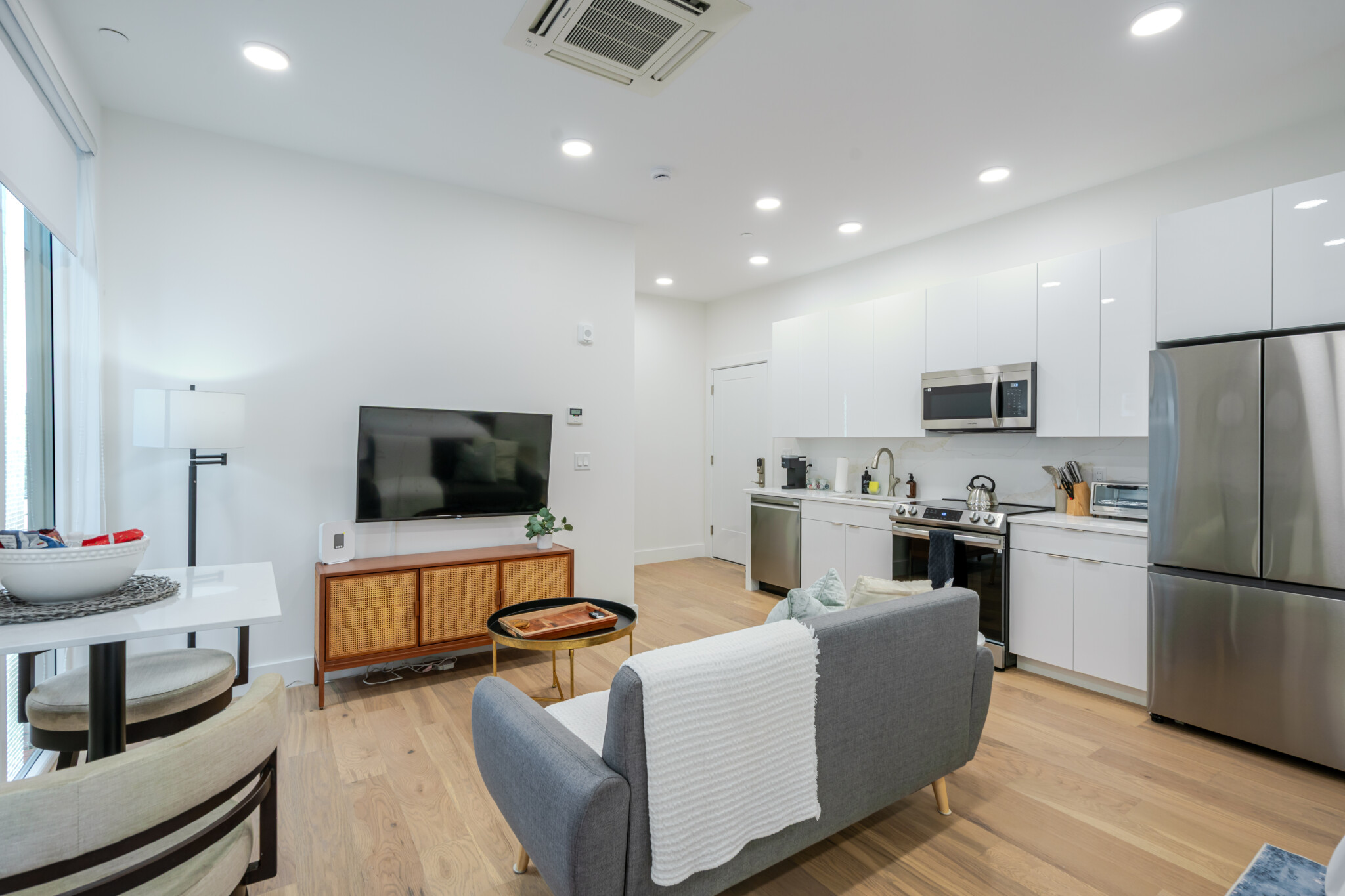 Photos of apartment on Hichborn St.,Boston MA 02135