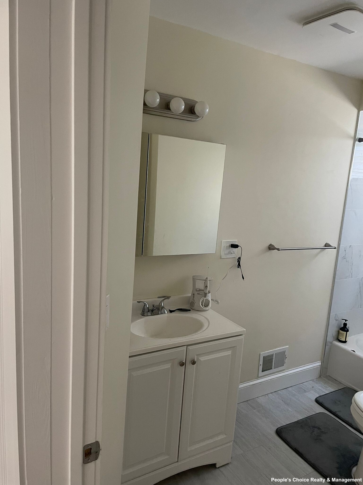 39 Grove St, Davis Square