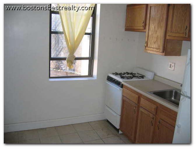 31 Saint Lukes Rd. - 2,000USD / month