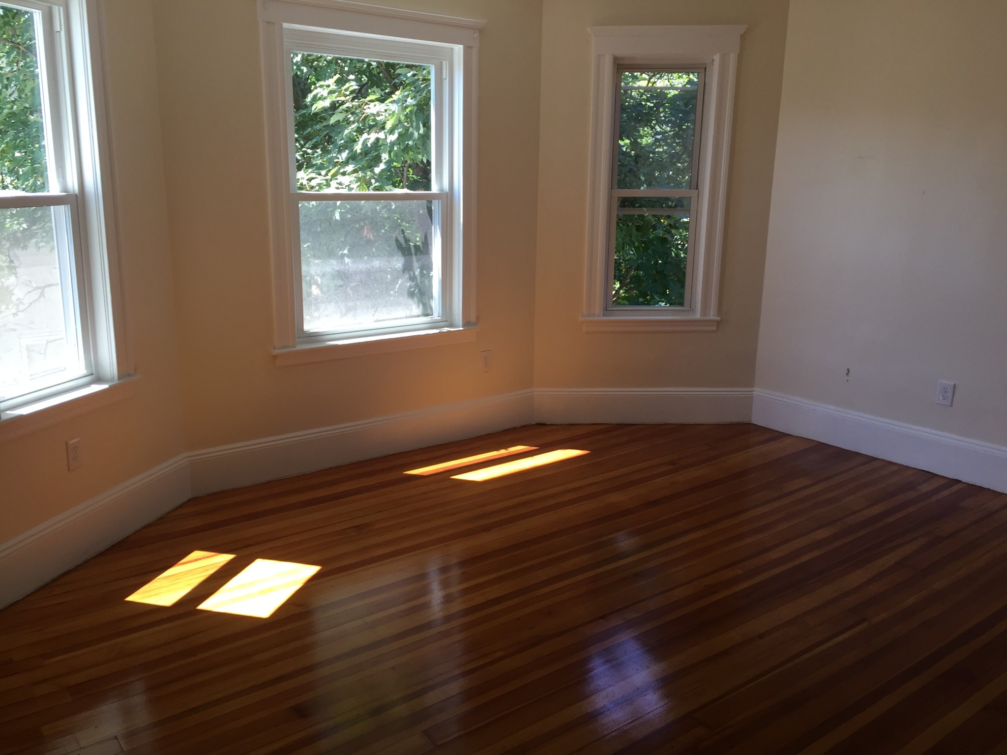 3 bed, 1 bath apartment for rent at 9 Alvan Ter Unit 1, Dorchester — photo 5 of 7