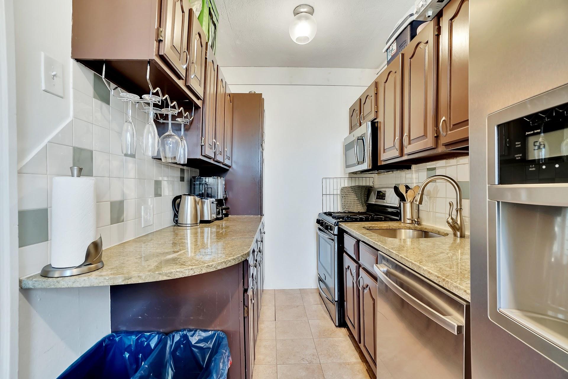 1 bed, 1 bath apartment for rent at 118 Riverway Unit 118, Fenway — photo 2 of 10