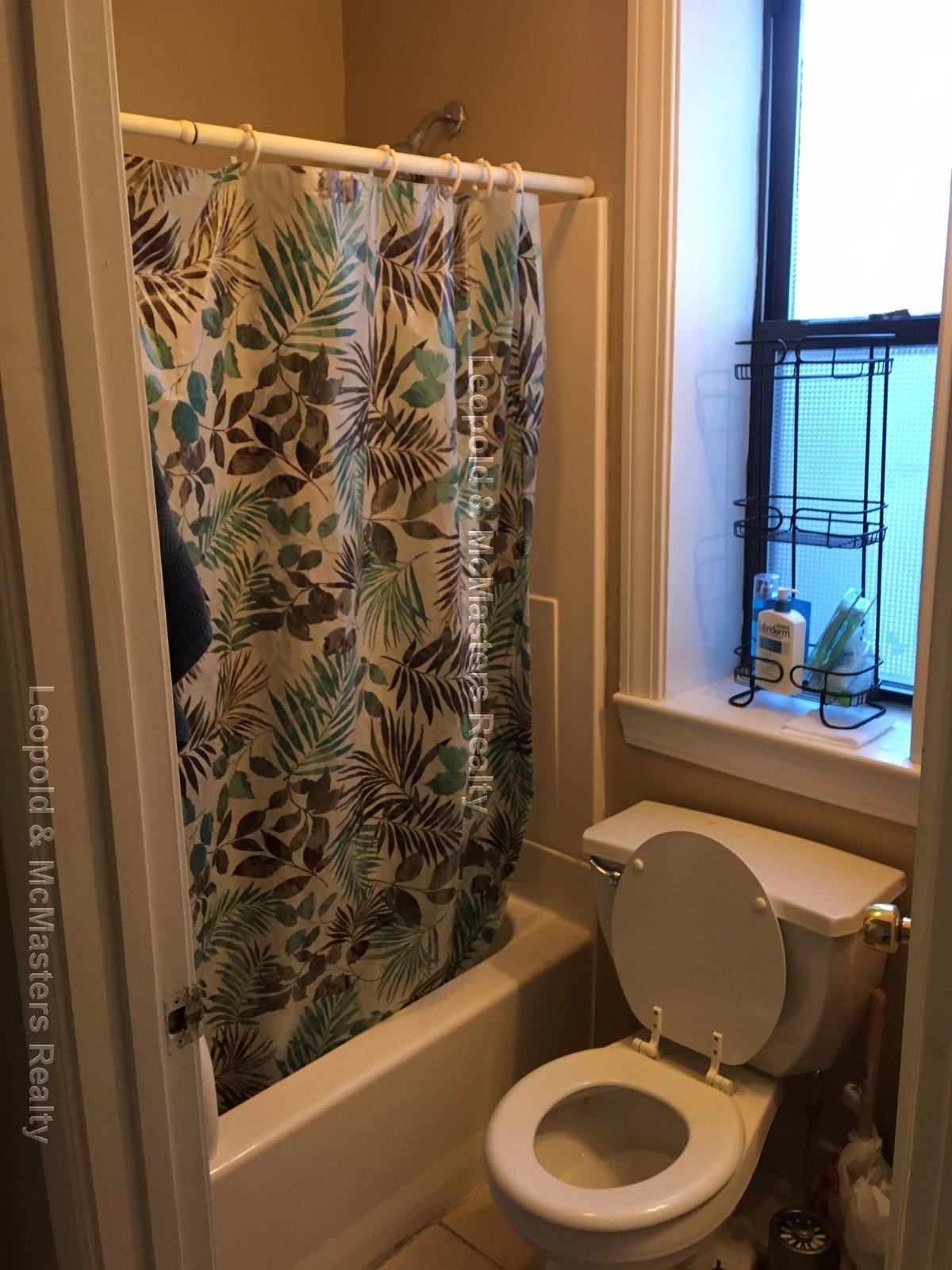 17 Highgate St, Allston