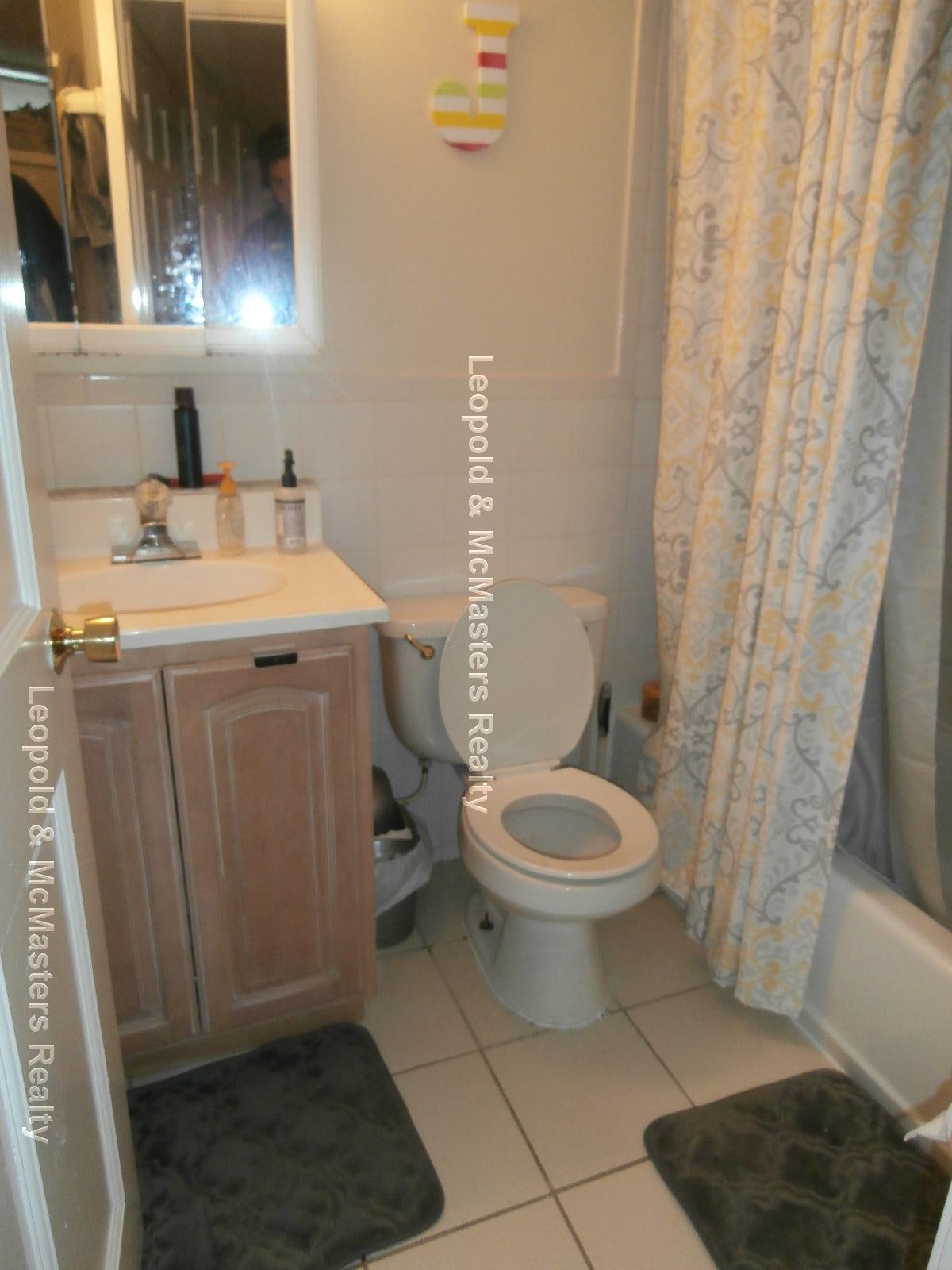 19 Braemore Rd, Brighton