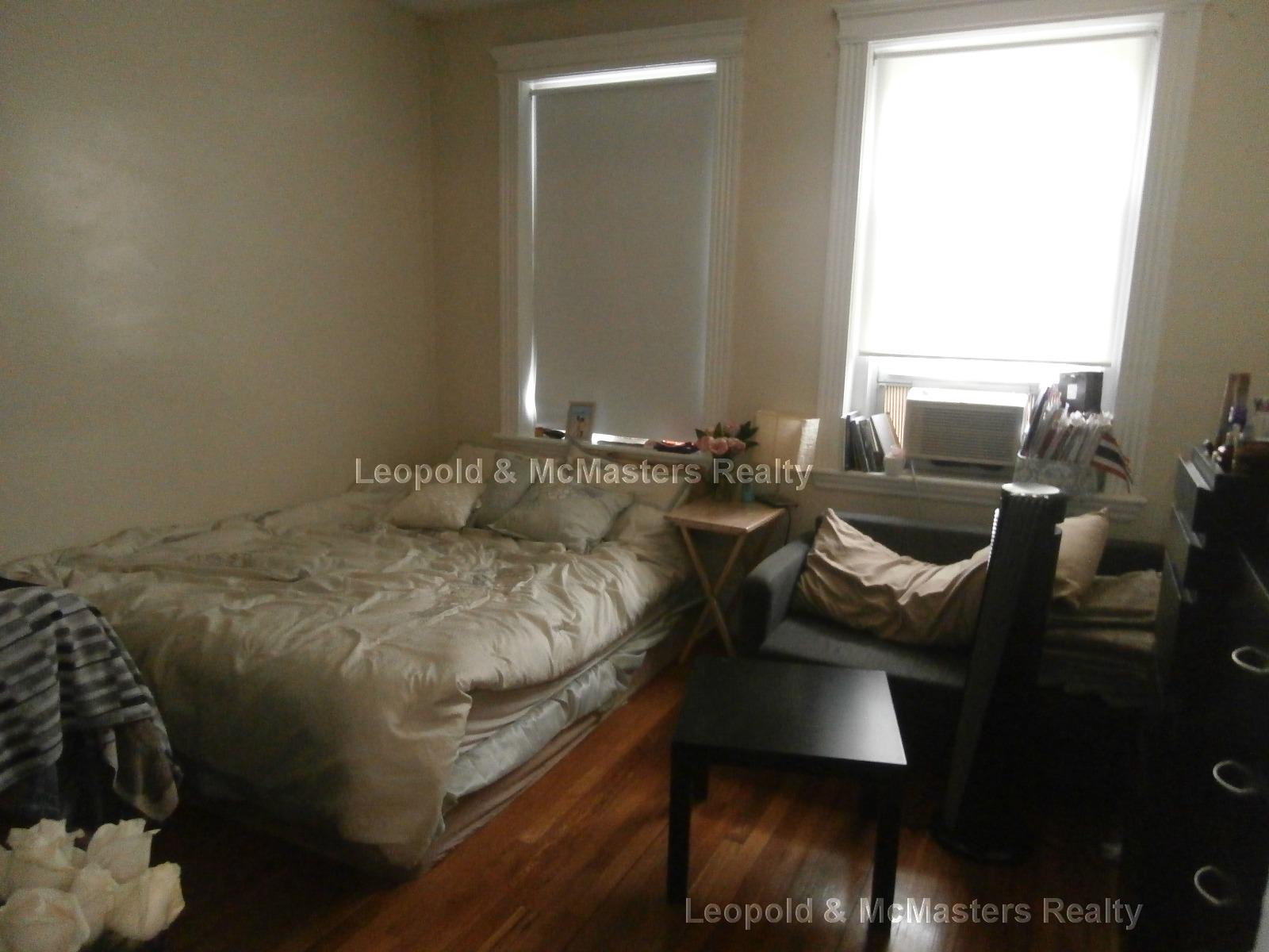 35 Gardner St, Allston