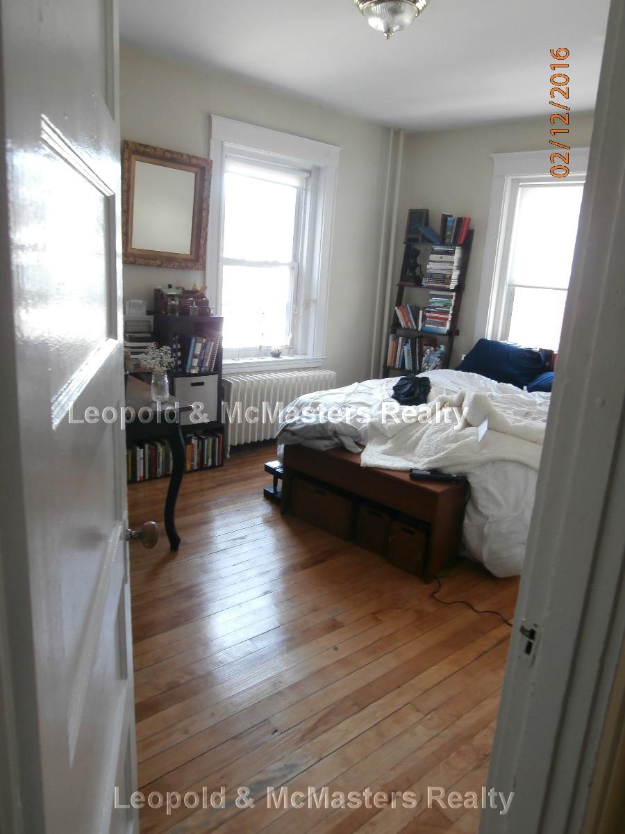 218 South St, Jamaica Plain