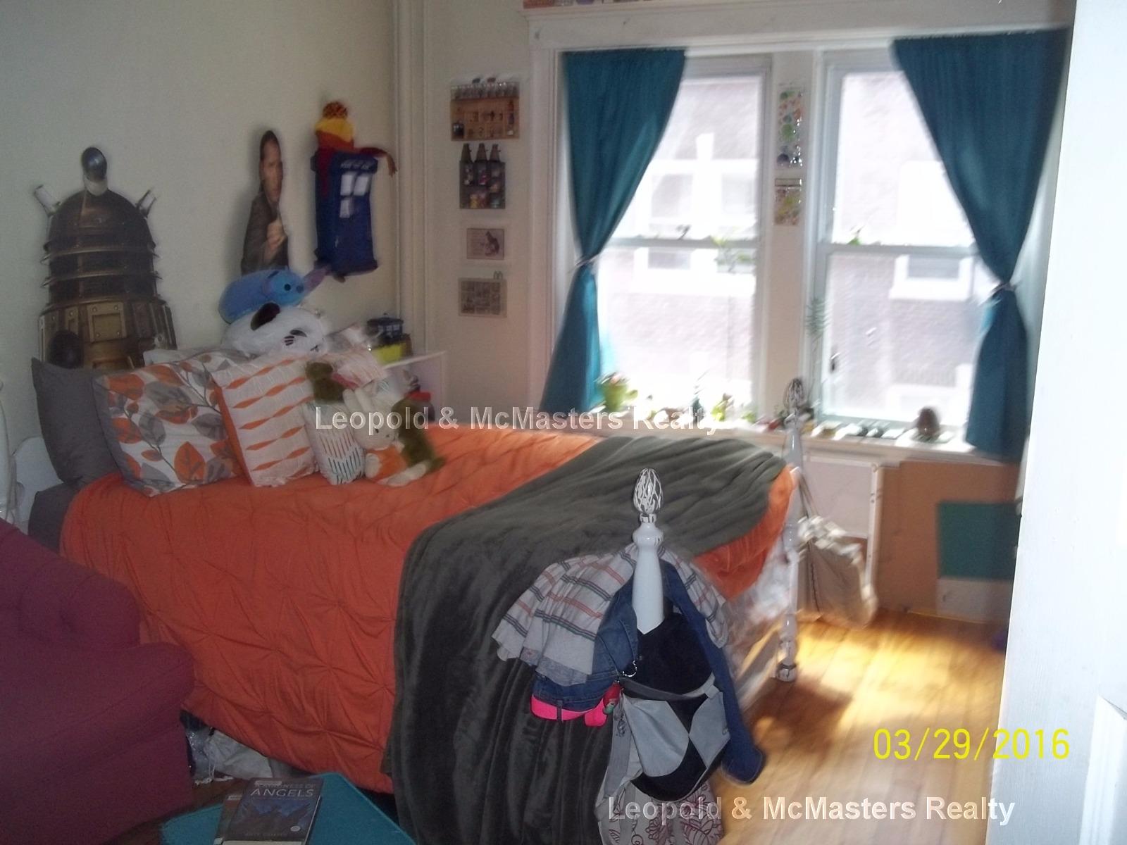 220 South St, Jamaica Plain