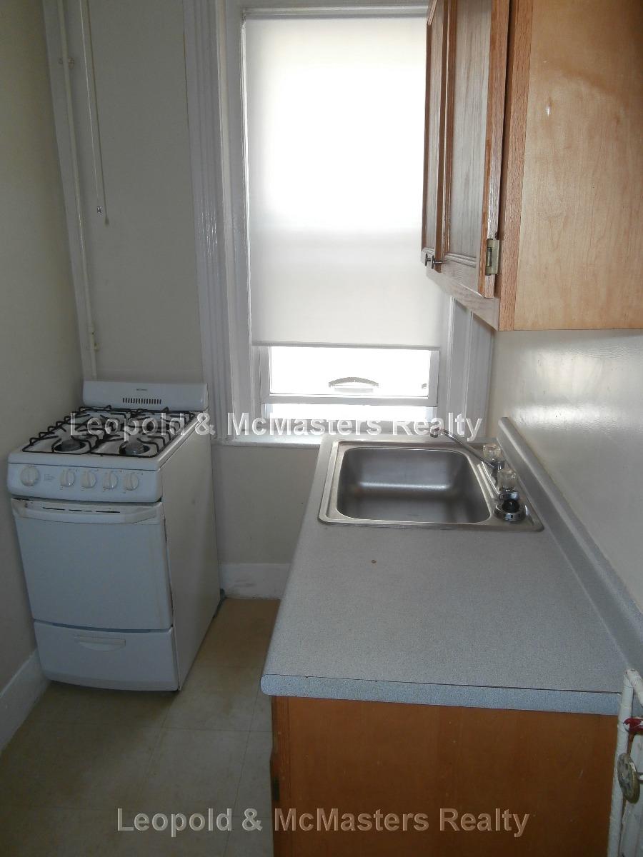 11 Royce Rd, Allston