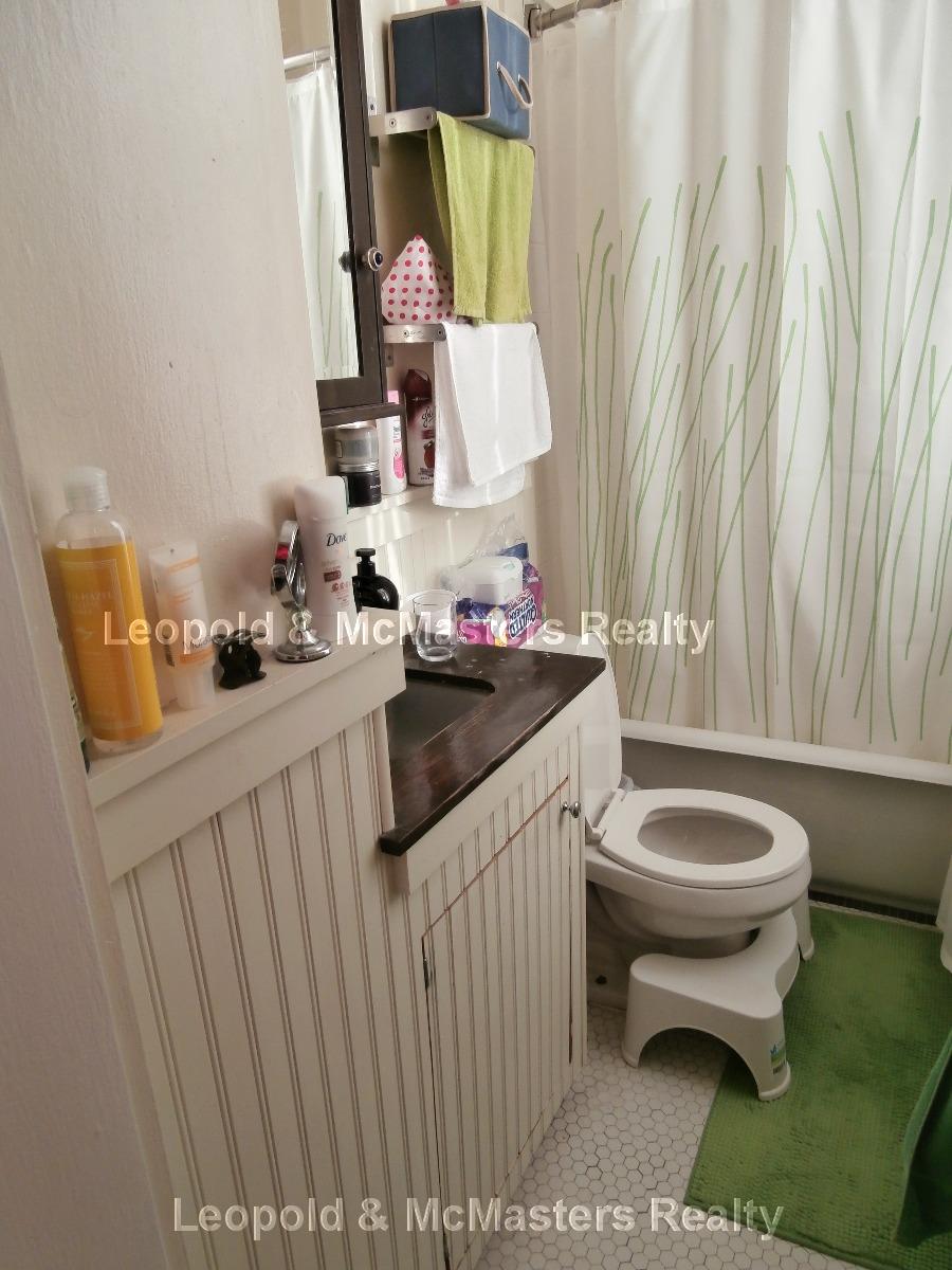 223 Essex St, Wyoming