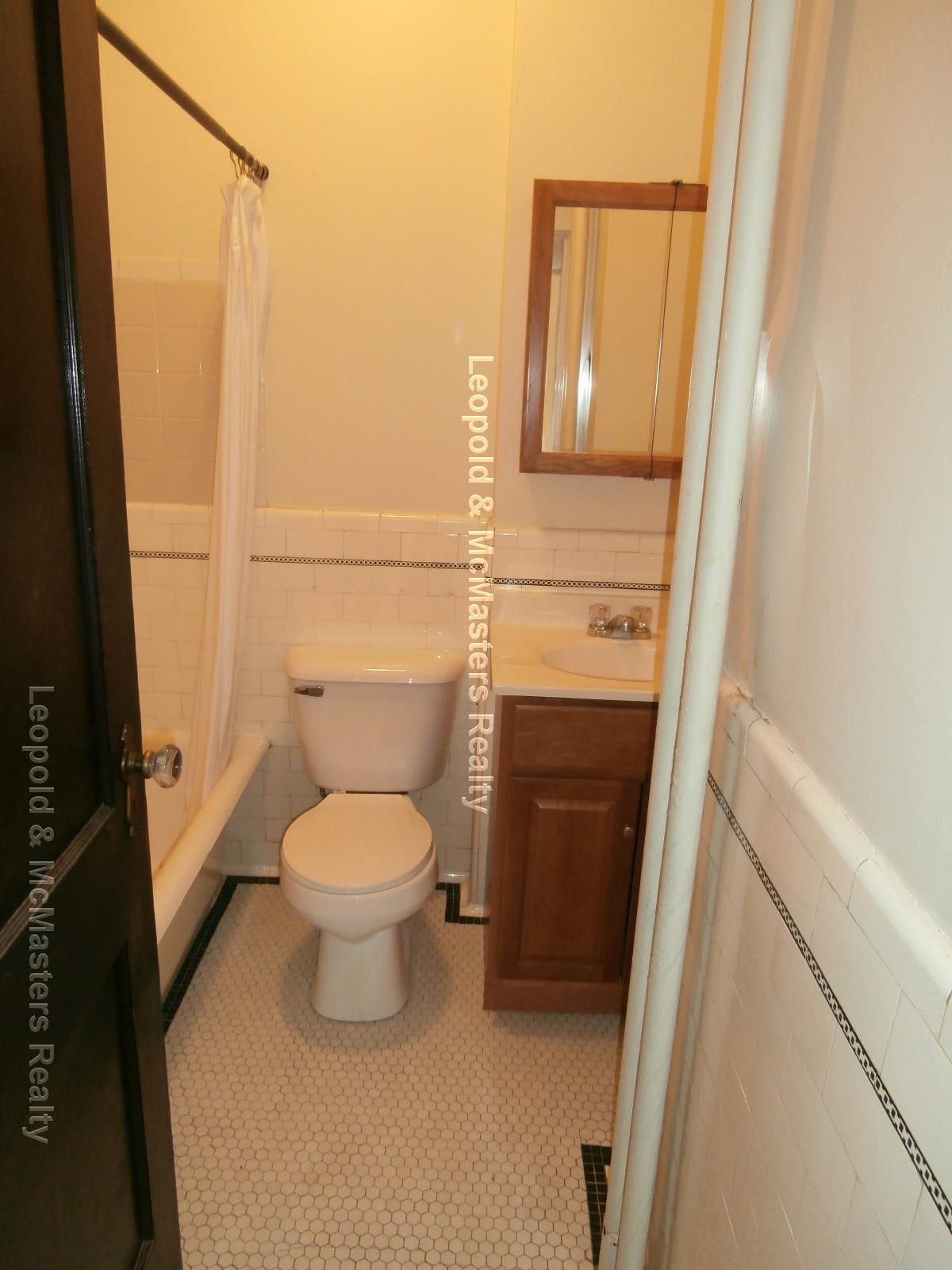 223 Essex St, Wyoming