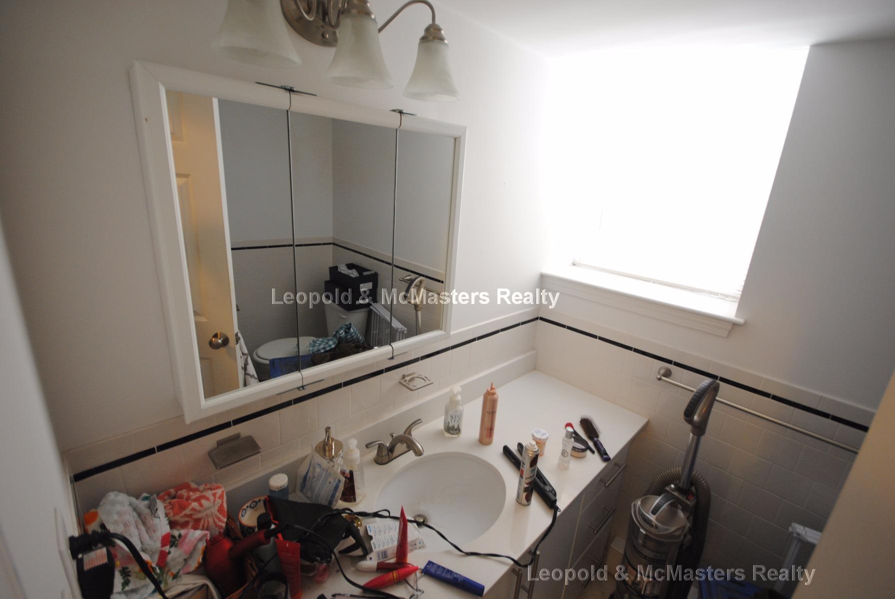 457 Centre St, Newton Corner