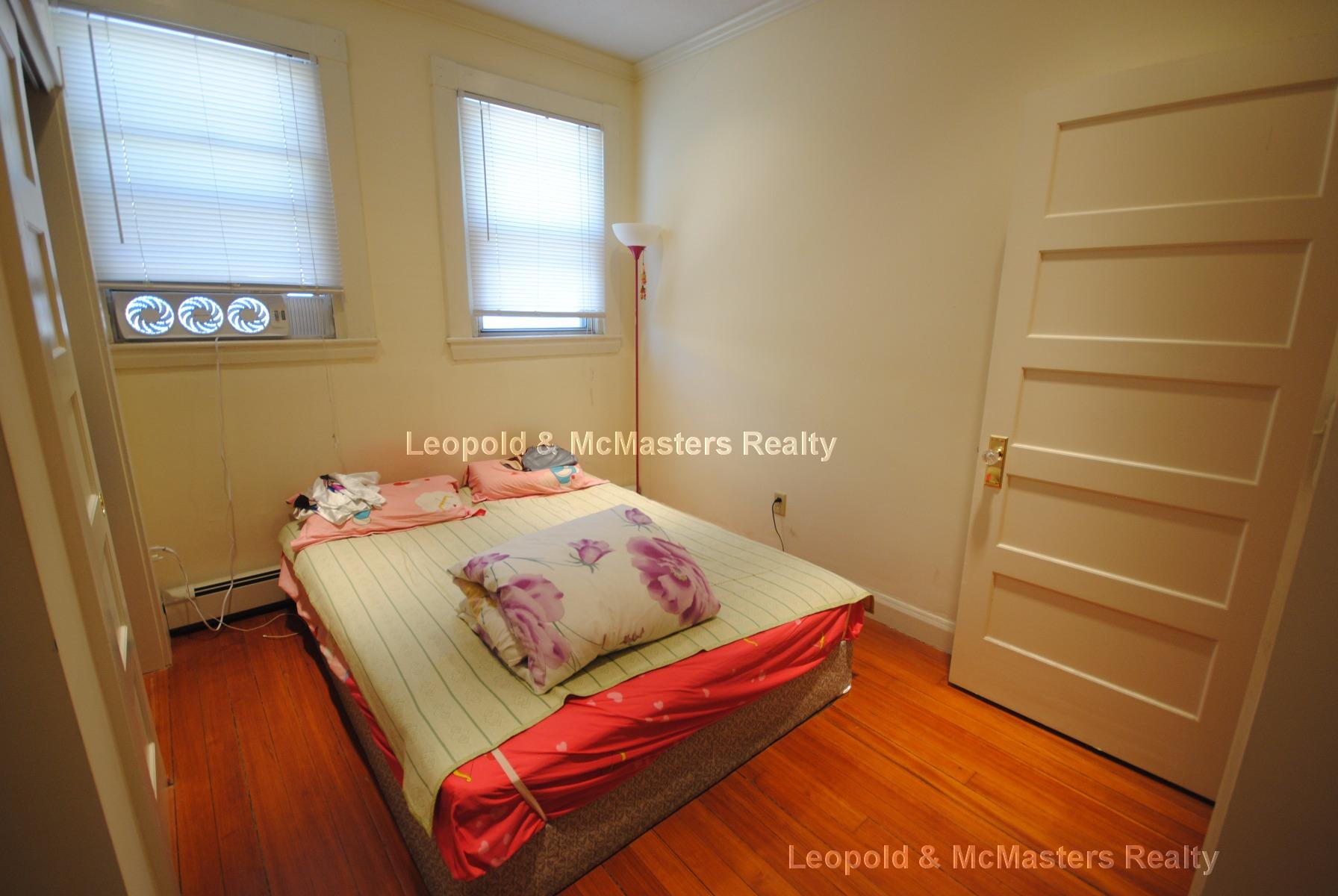 457 Centre St, Newton Corner