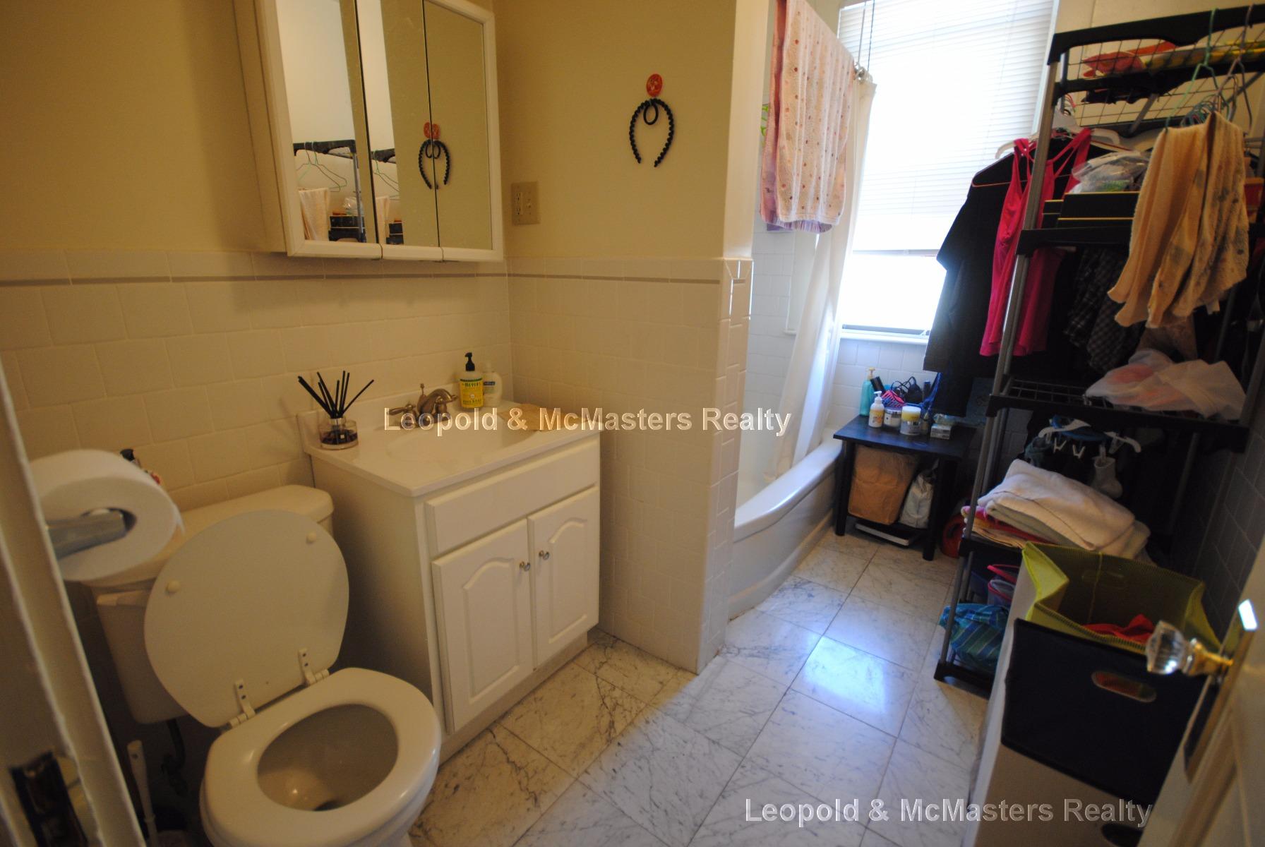 457 Centre St, Newton Corner