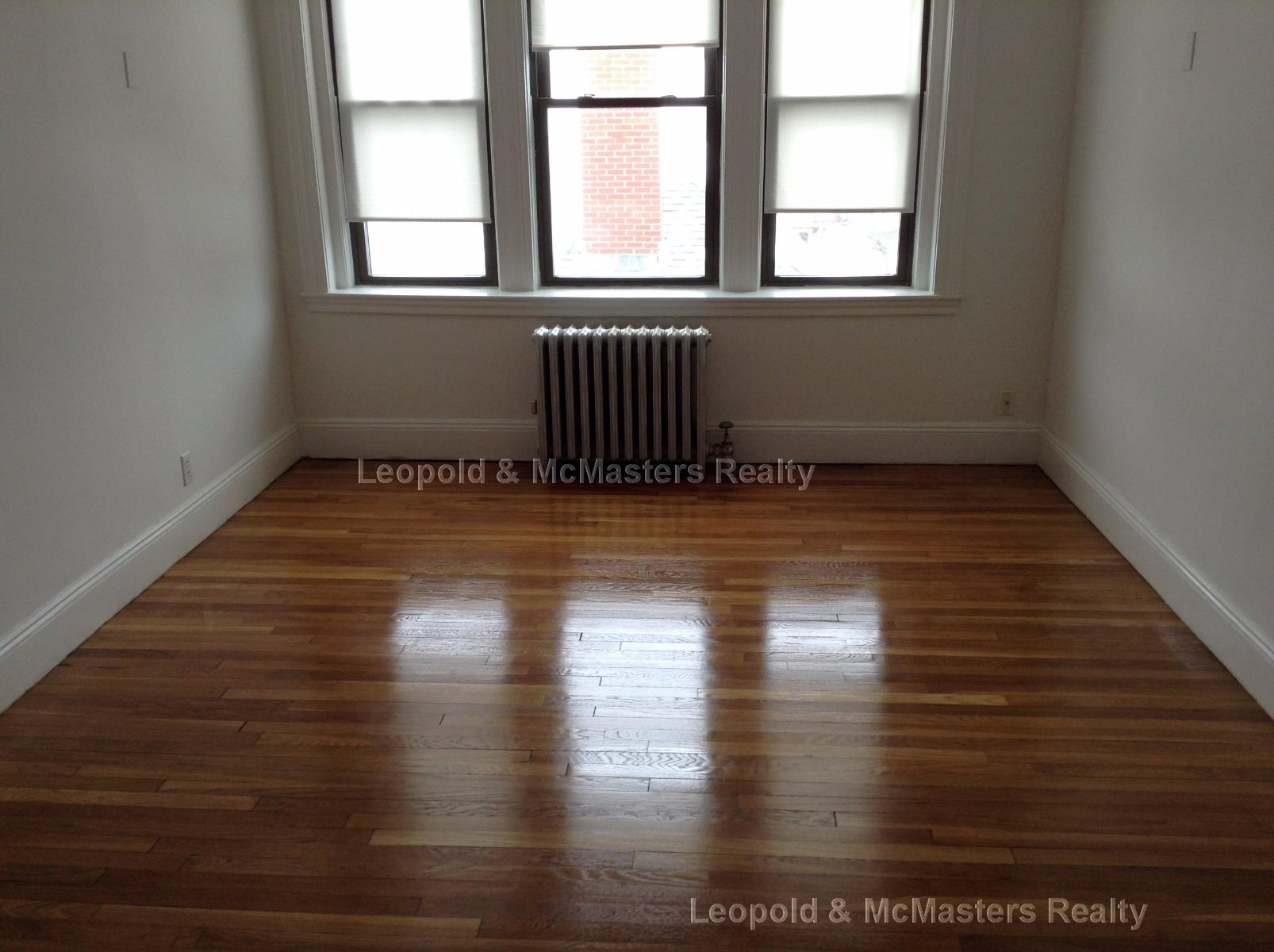 30 Bellevue St, West Roxbury