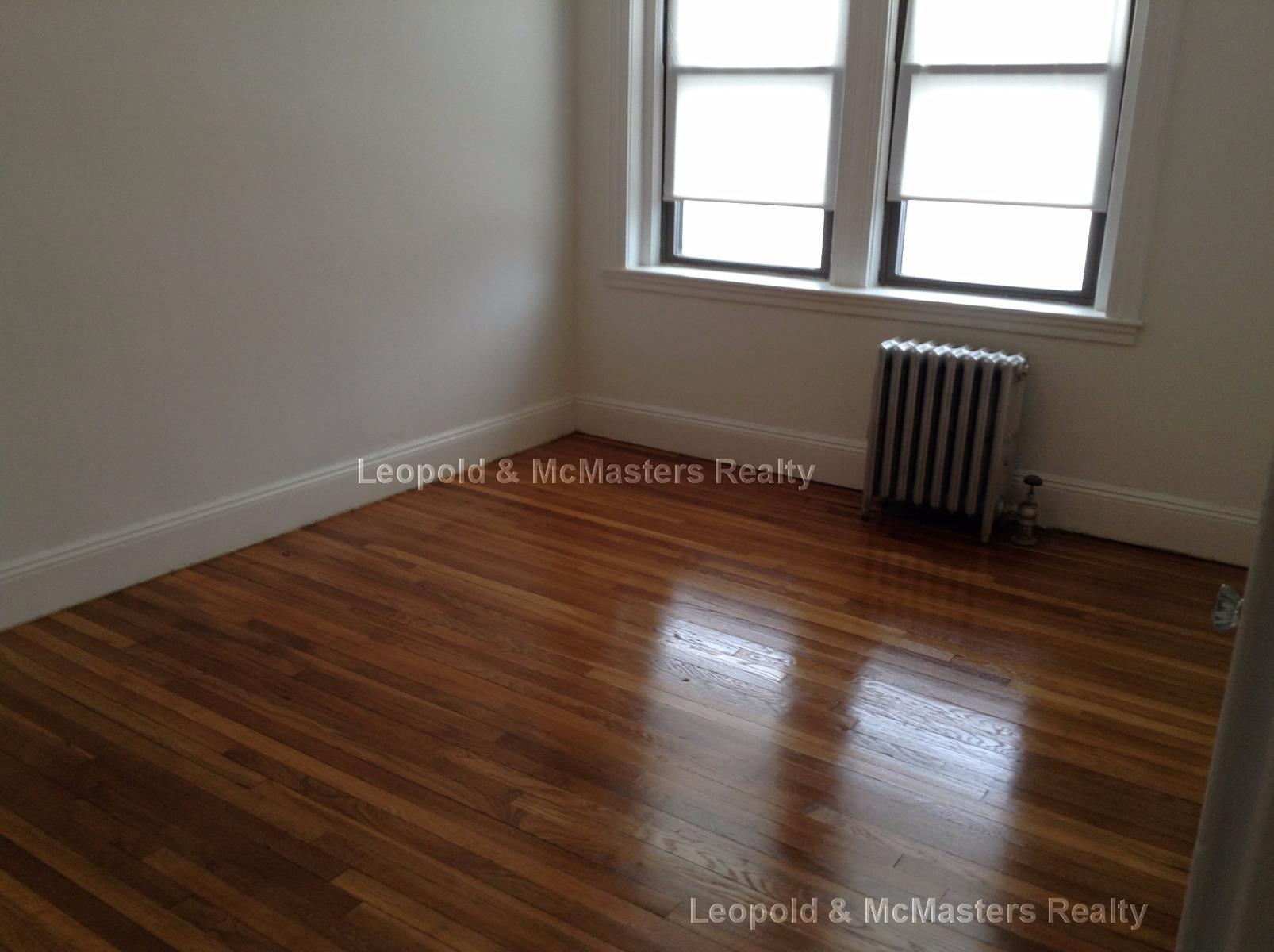 30 Bellevue St, West Roxbury