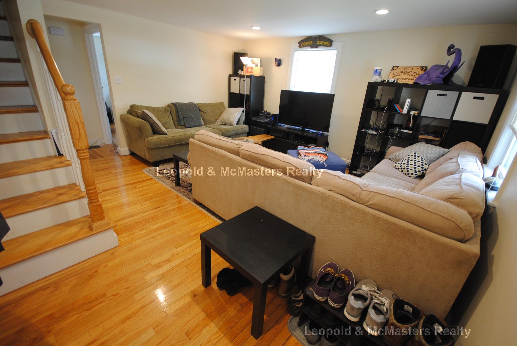 350 California St, Newtonville