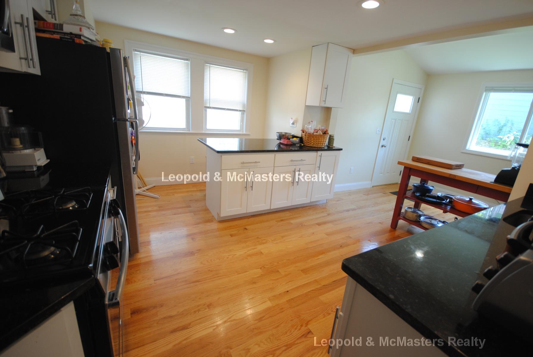 350 California St, Newtonville