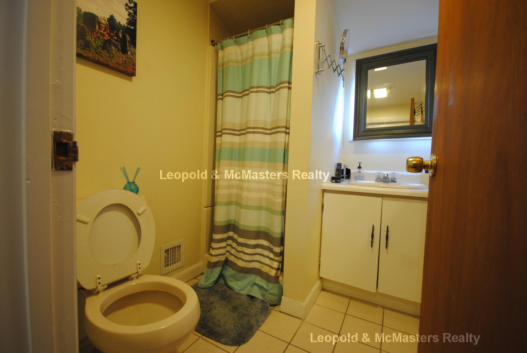 350 California St, Newtonville