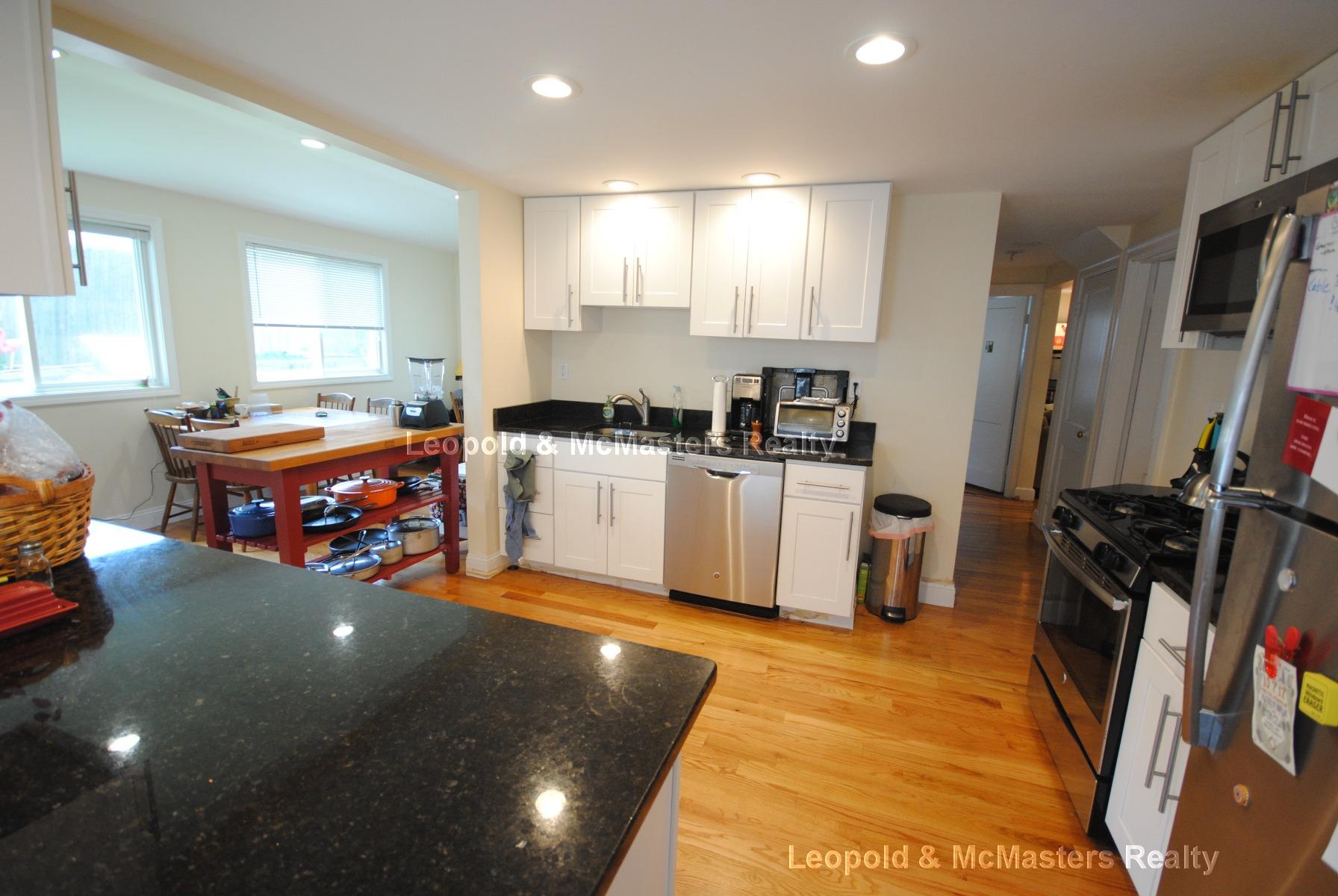 350 California St, Newtonville