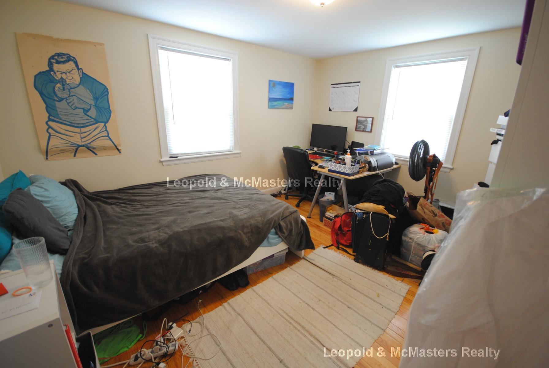 350 California St, Newtonville