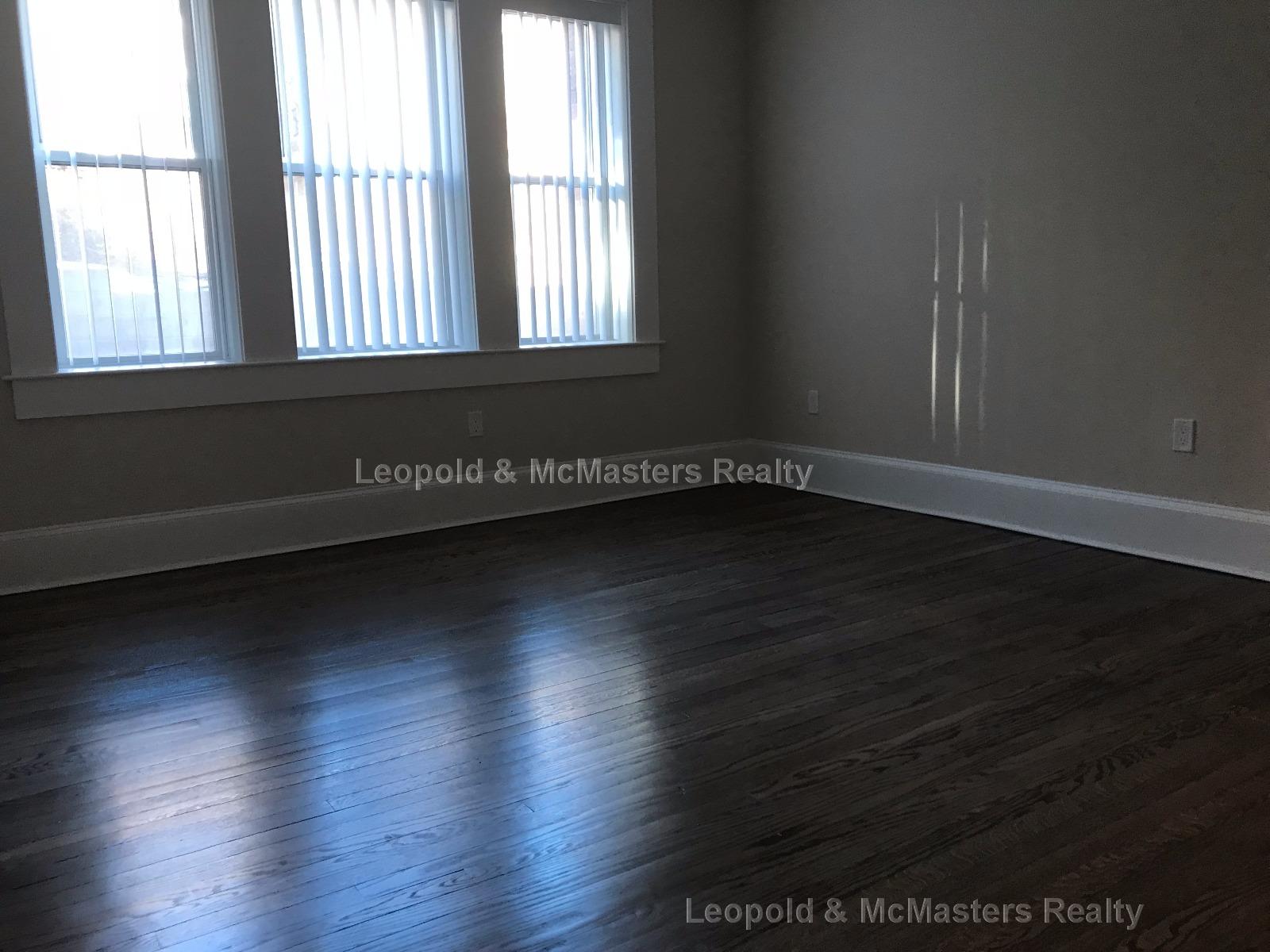 16 Short St, Coolidge Corner