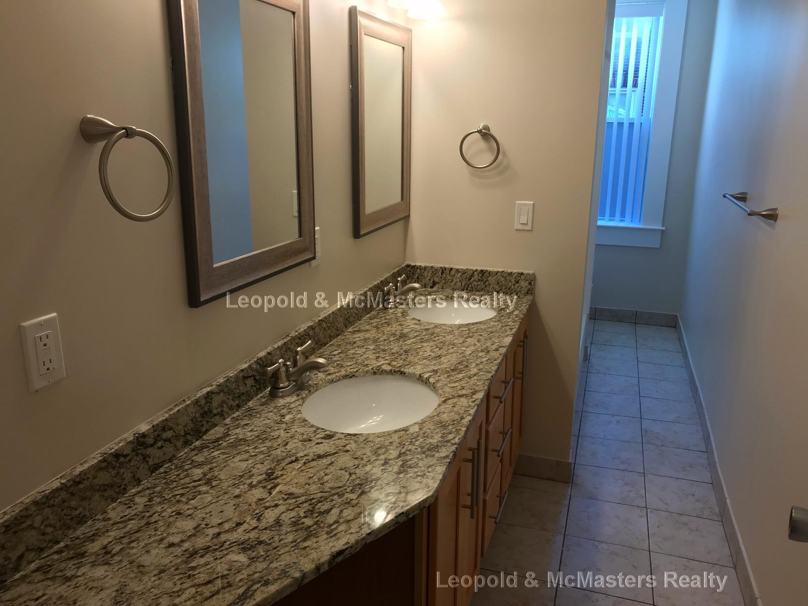16 Short St, Coolidge Corner