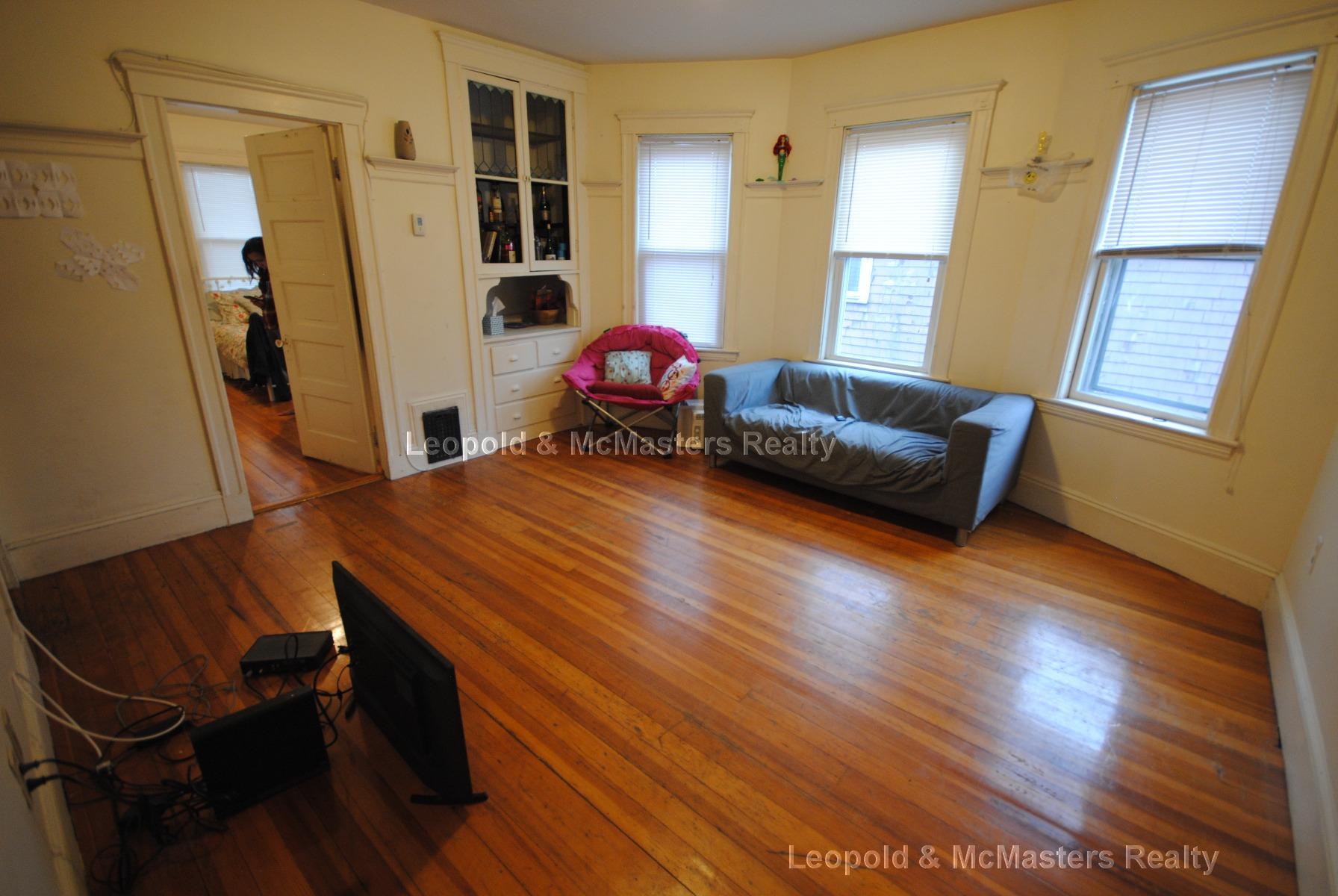 44 Easton St, Allston