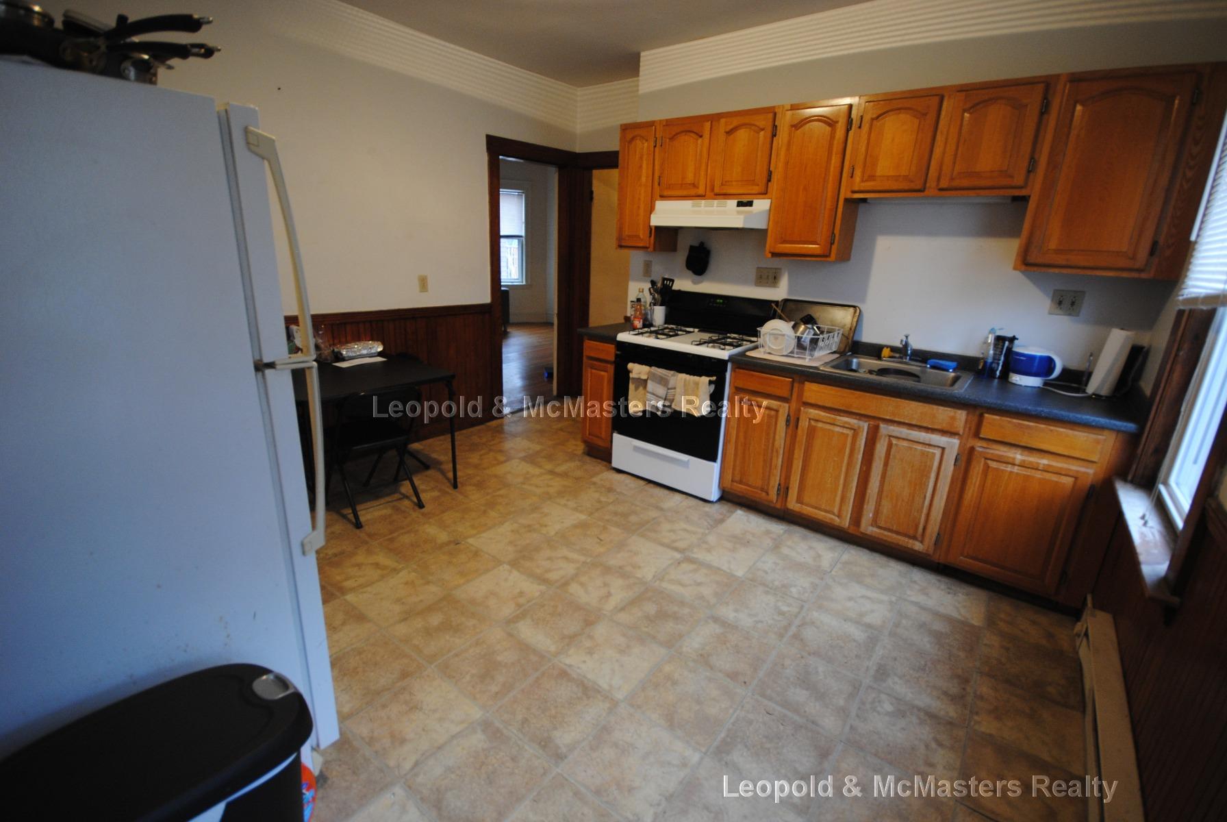 44 Easton St, Allston