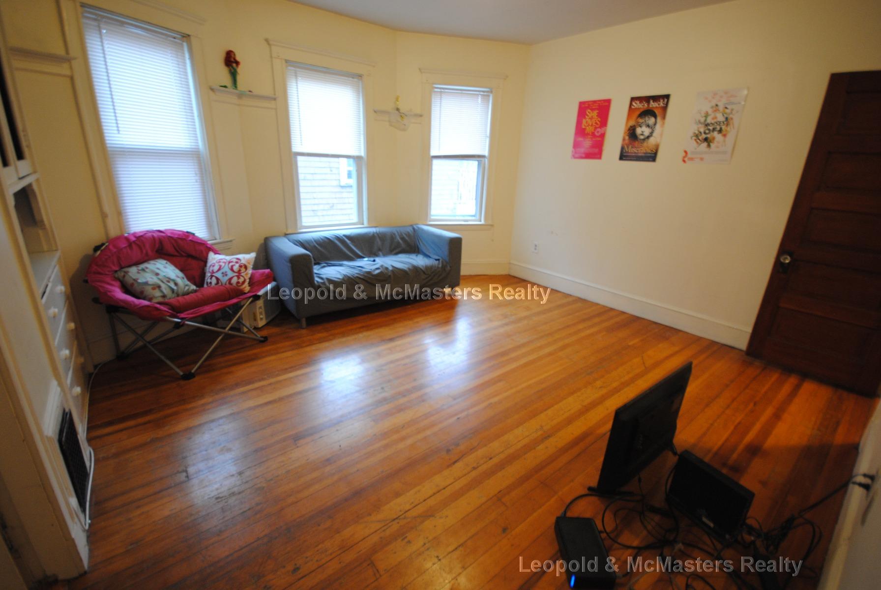 44 Easton St, Allston