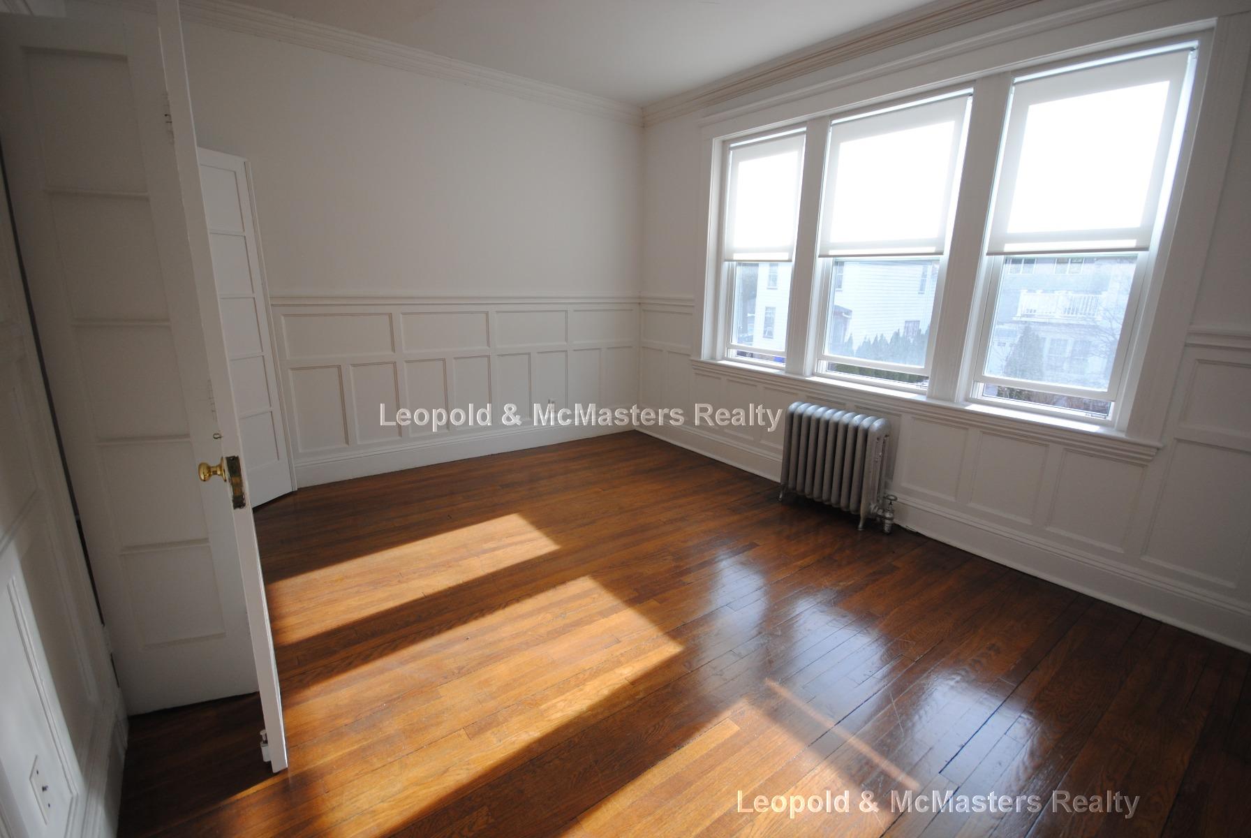 83 Winchester St, Coolidge Corner