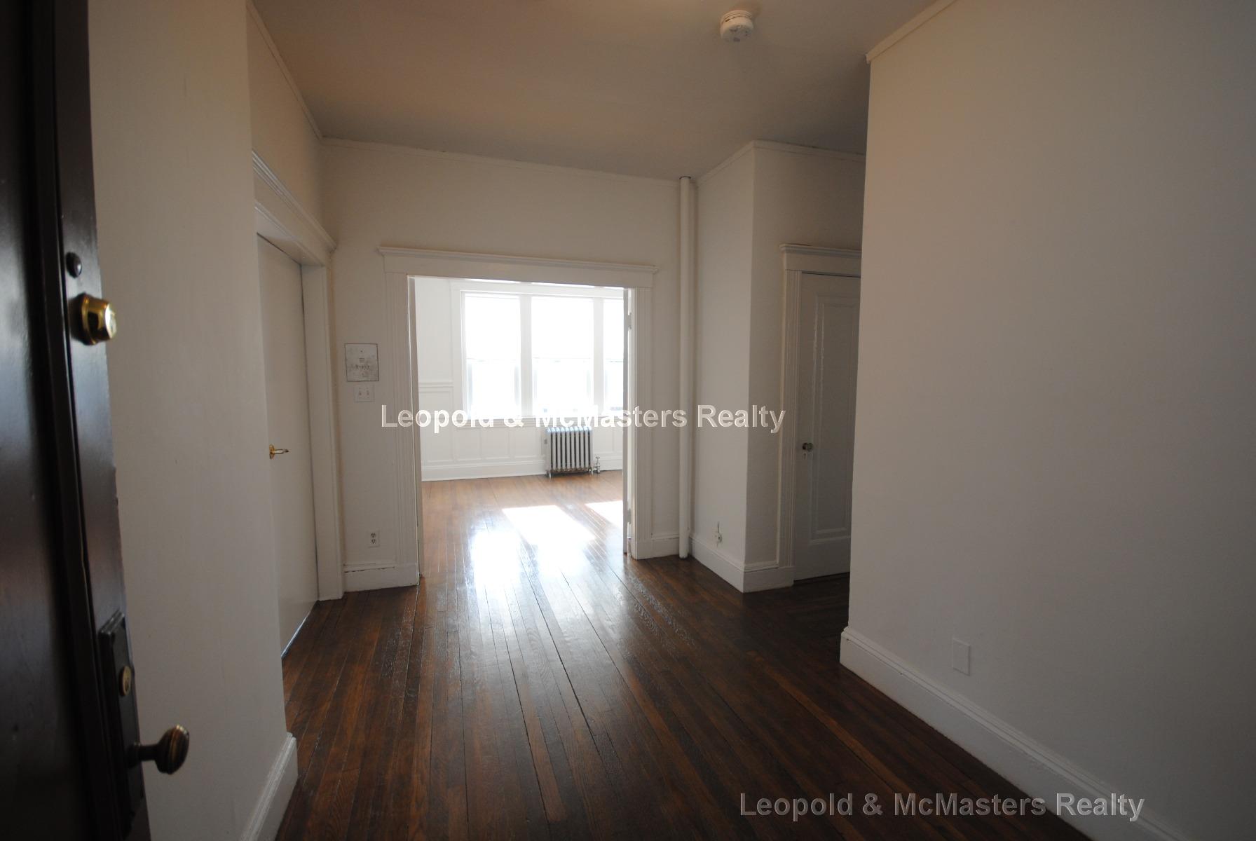 83 Winchester St, Coolidge Corner