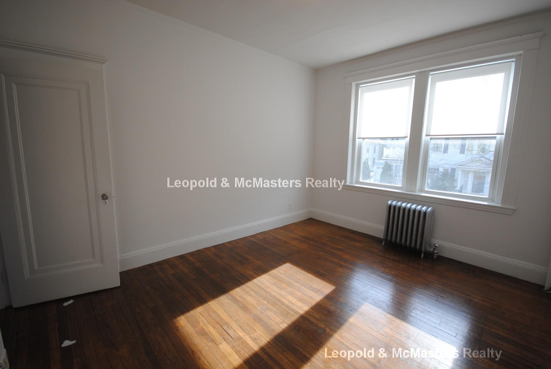 83 Winchester St, Coolidge Corner