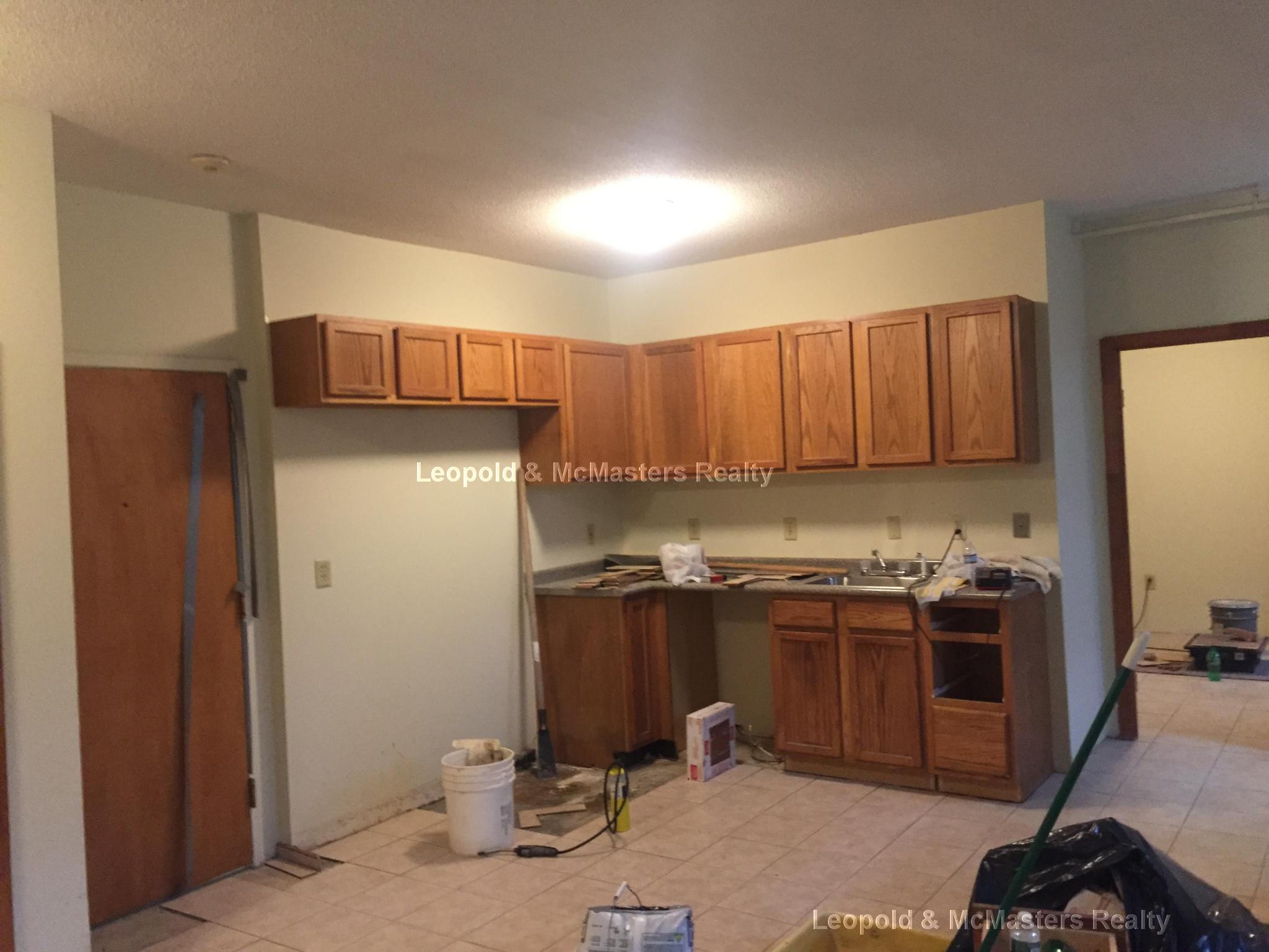 11 Willow St, Fitchburg