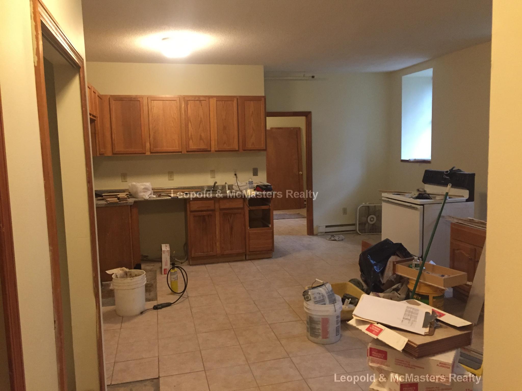 11 Willow St, Fitchburg