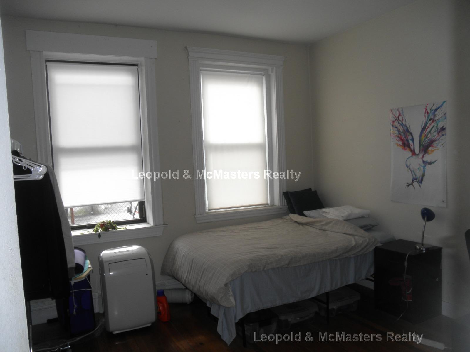 35 Gardner St, Allston