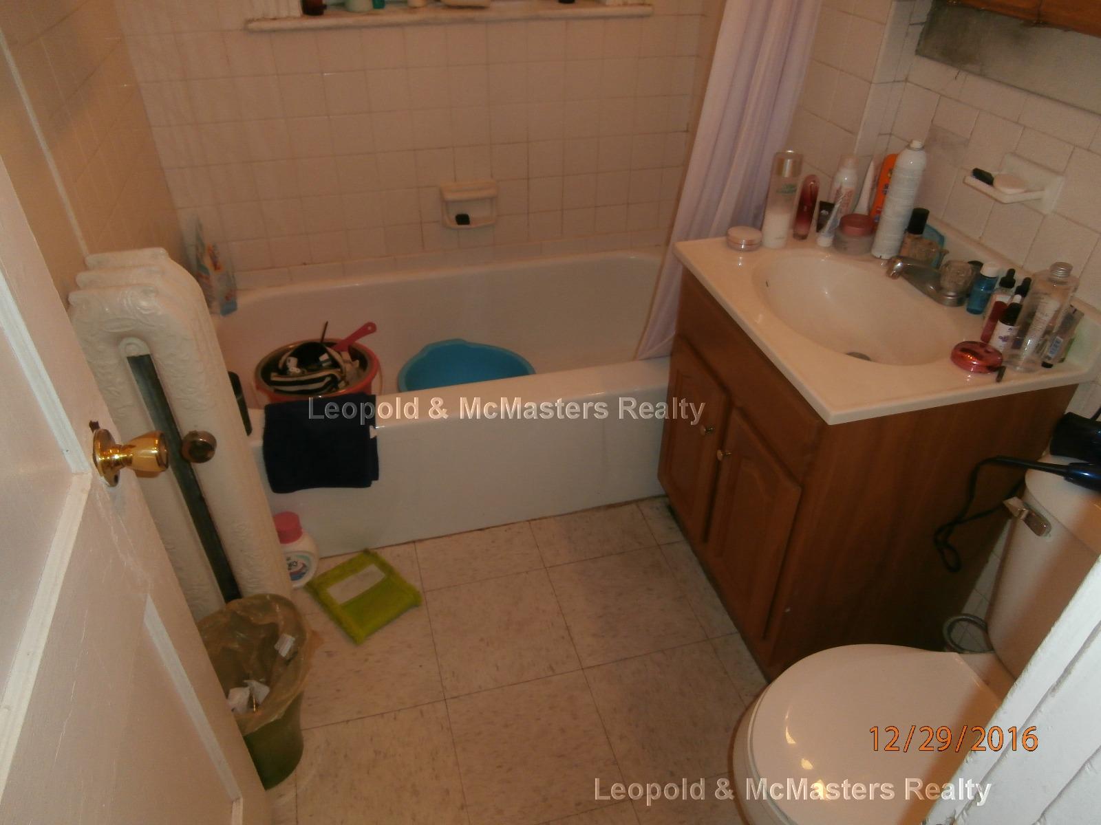 31 Gardner St, Allston