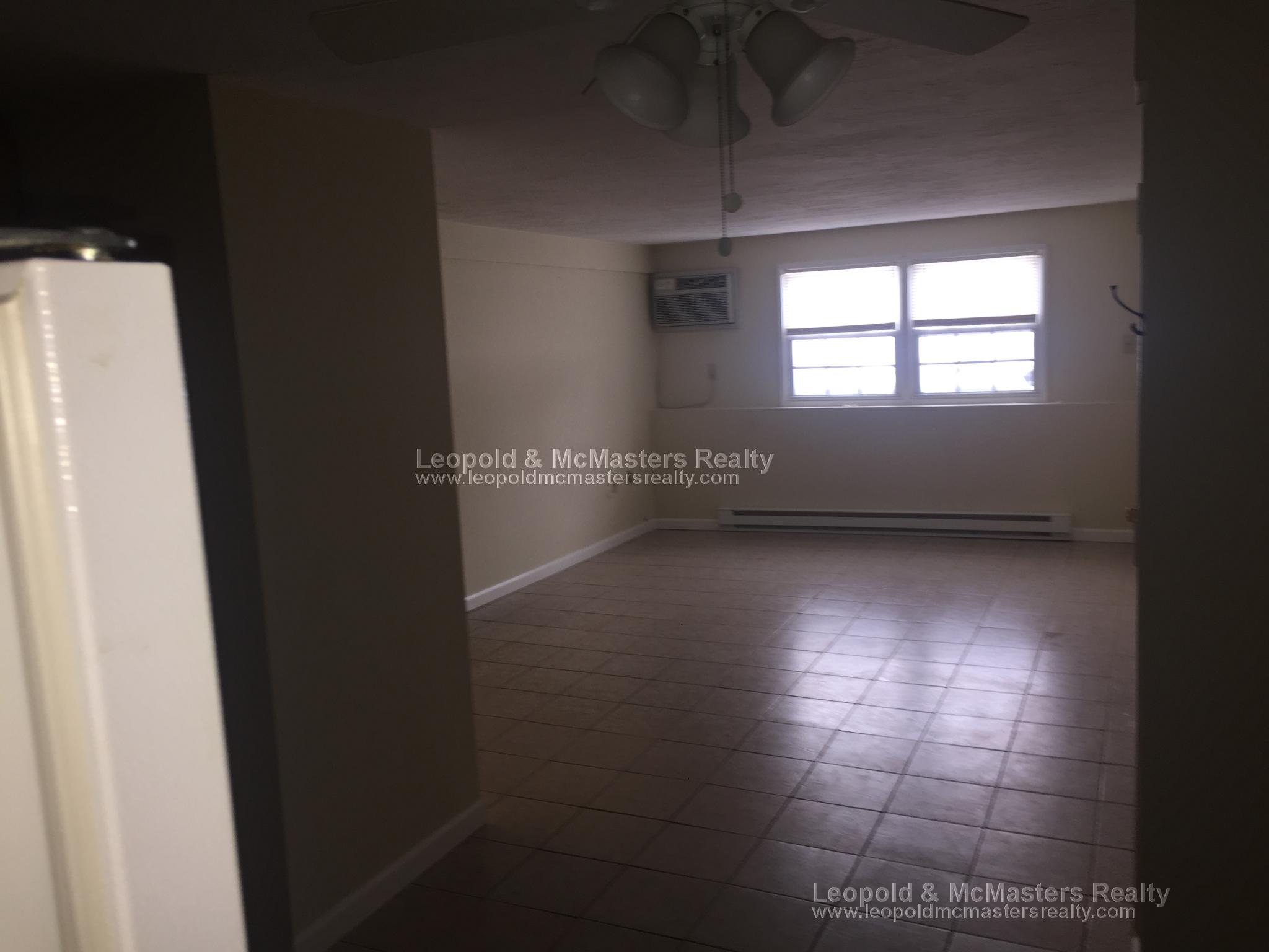 39 Dinan Dr, Gardner