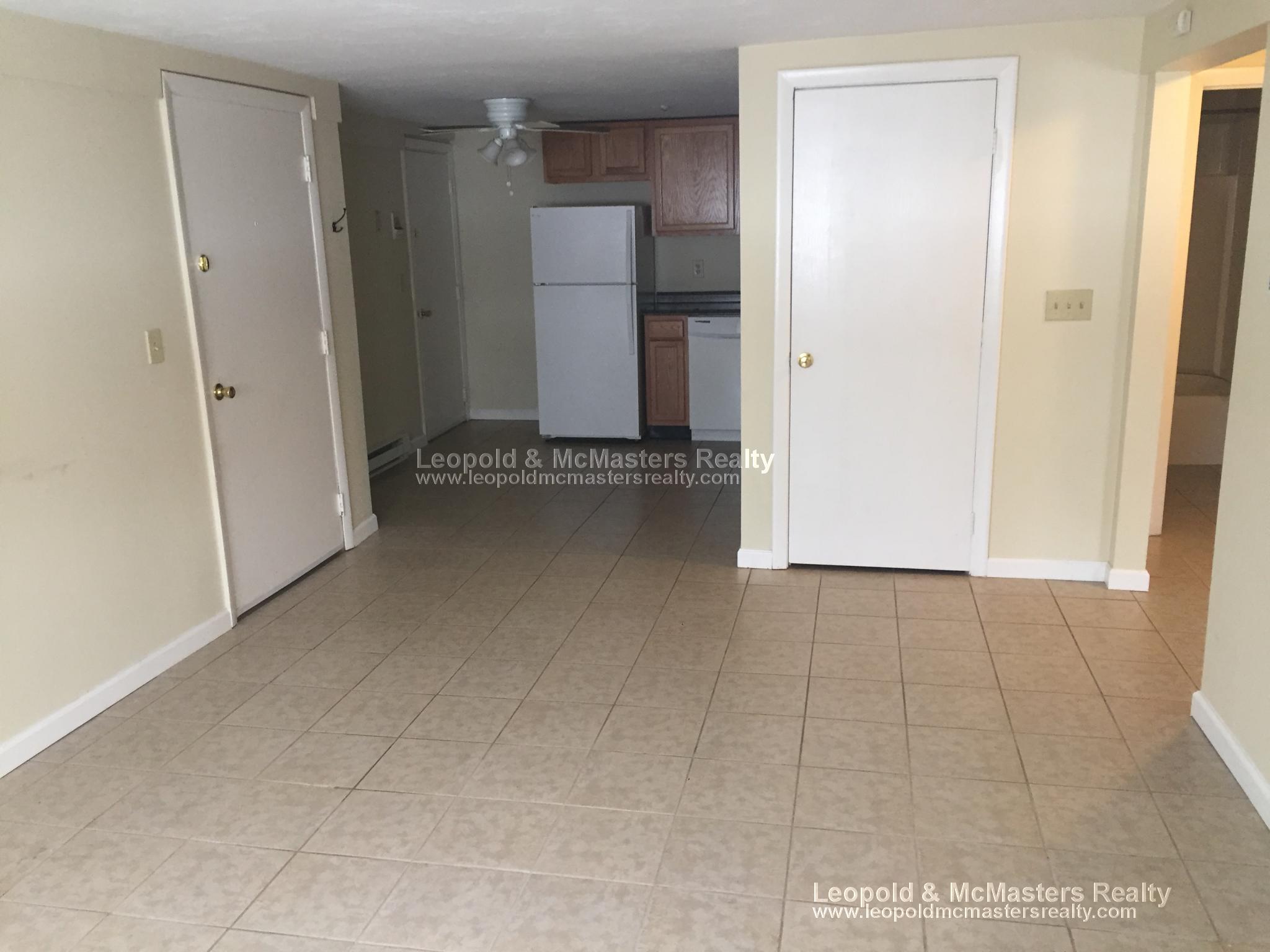 39 Dinan Dr, Gardner