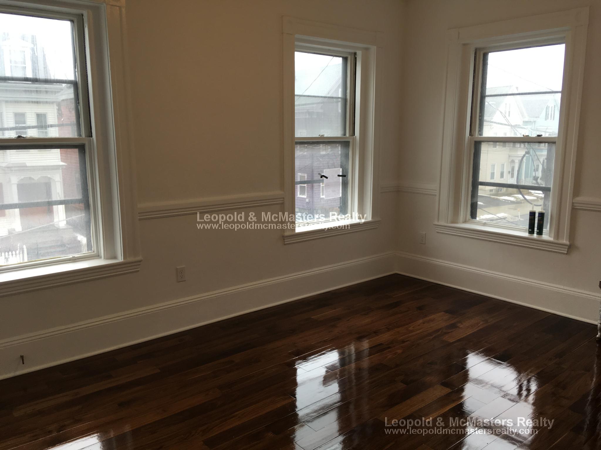 360 Beacon St, East Somerville