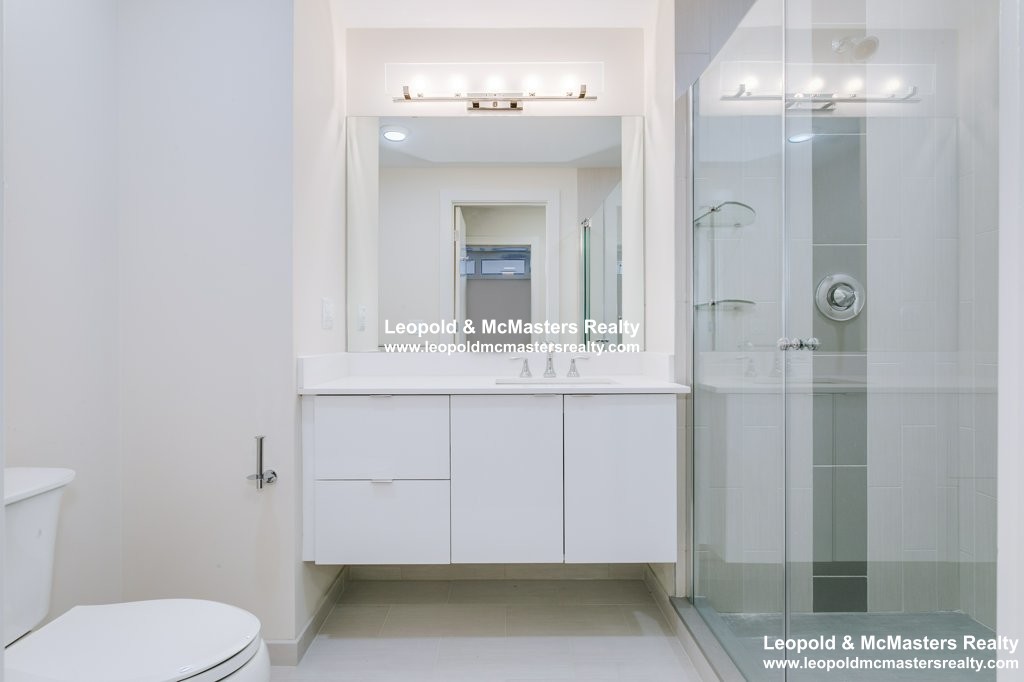 121 Portland St, West End