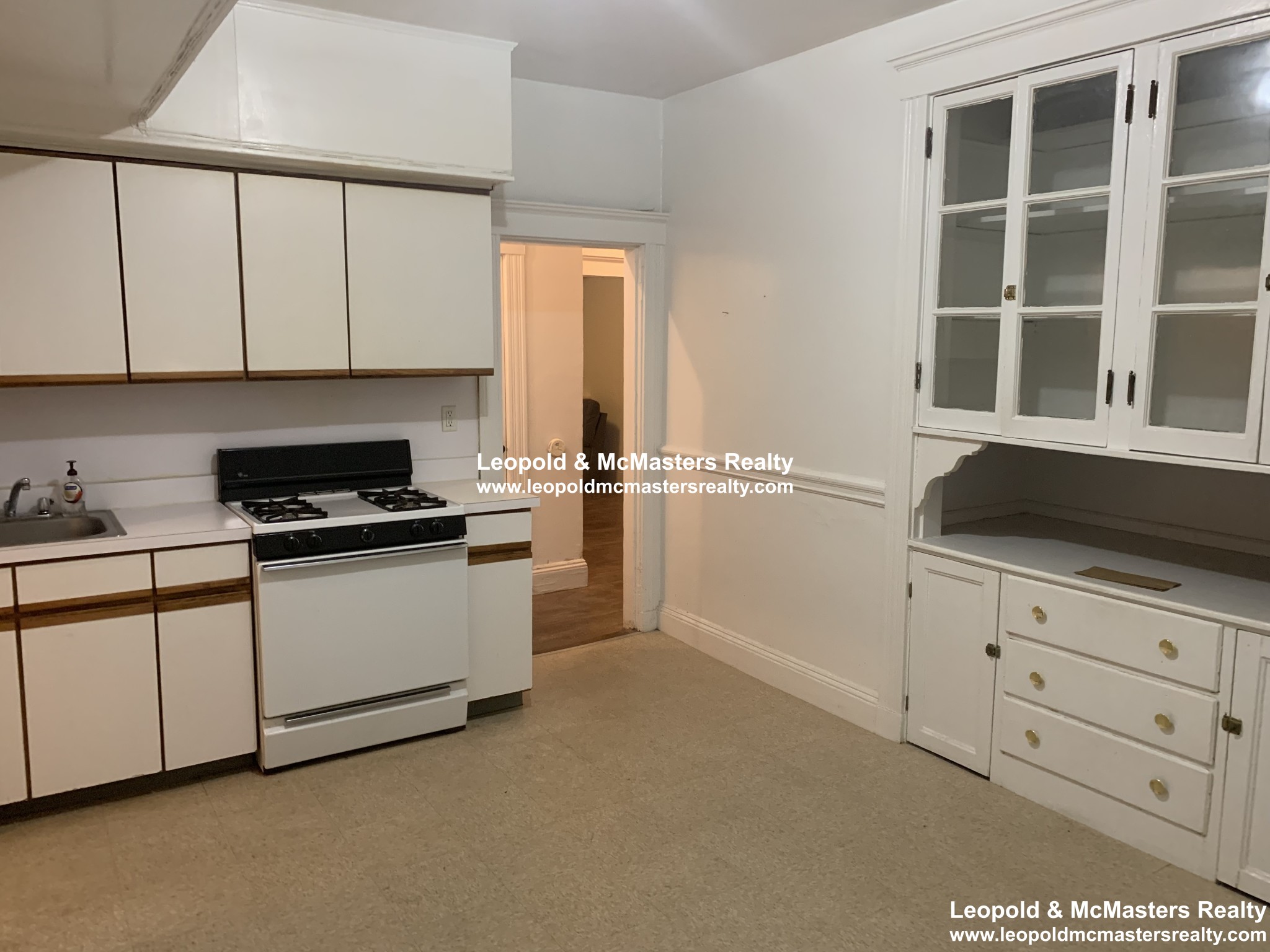 81 Winchester St, North Brookline