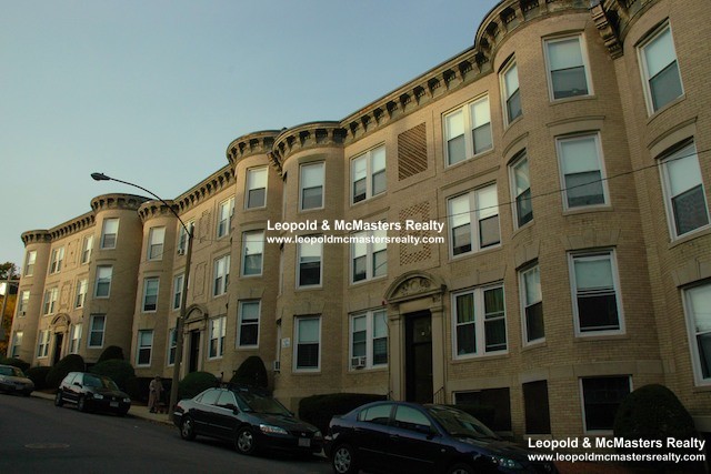 15 Mount Hood Rd, Brighton