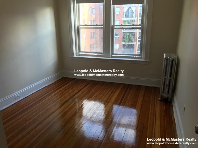 15 Mount Hood Rd, Brighton