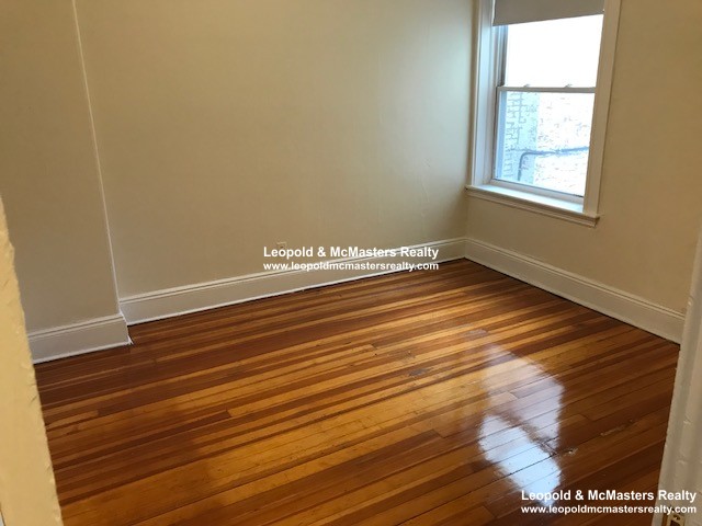 15 Mount Hood Rd, Brighton