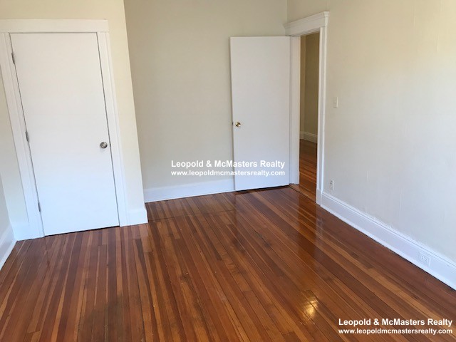 15 Mount Hood Rd, Brighton