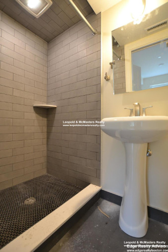 549 Washington St, Brighton