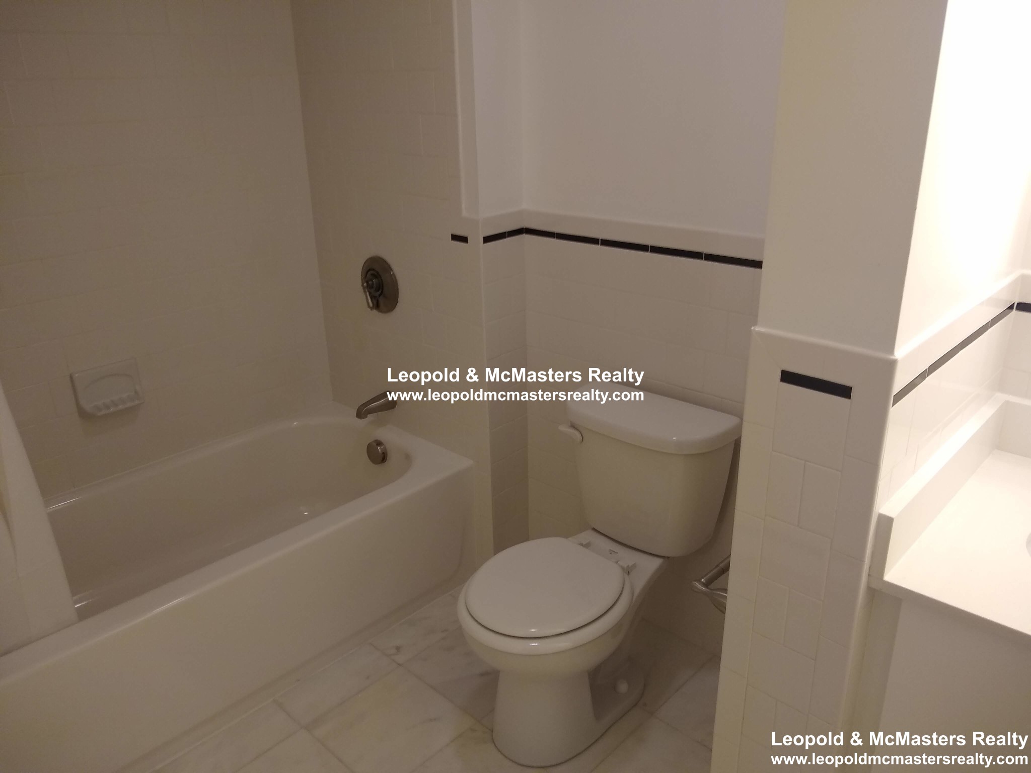 457 Centre St, Newton Corner