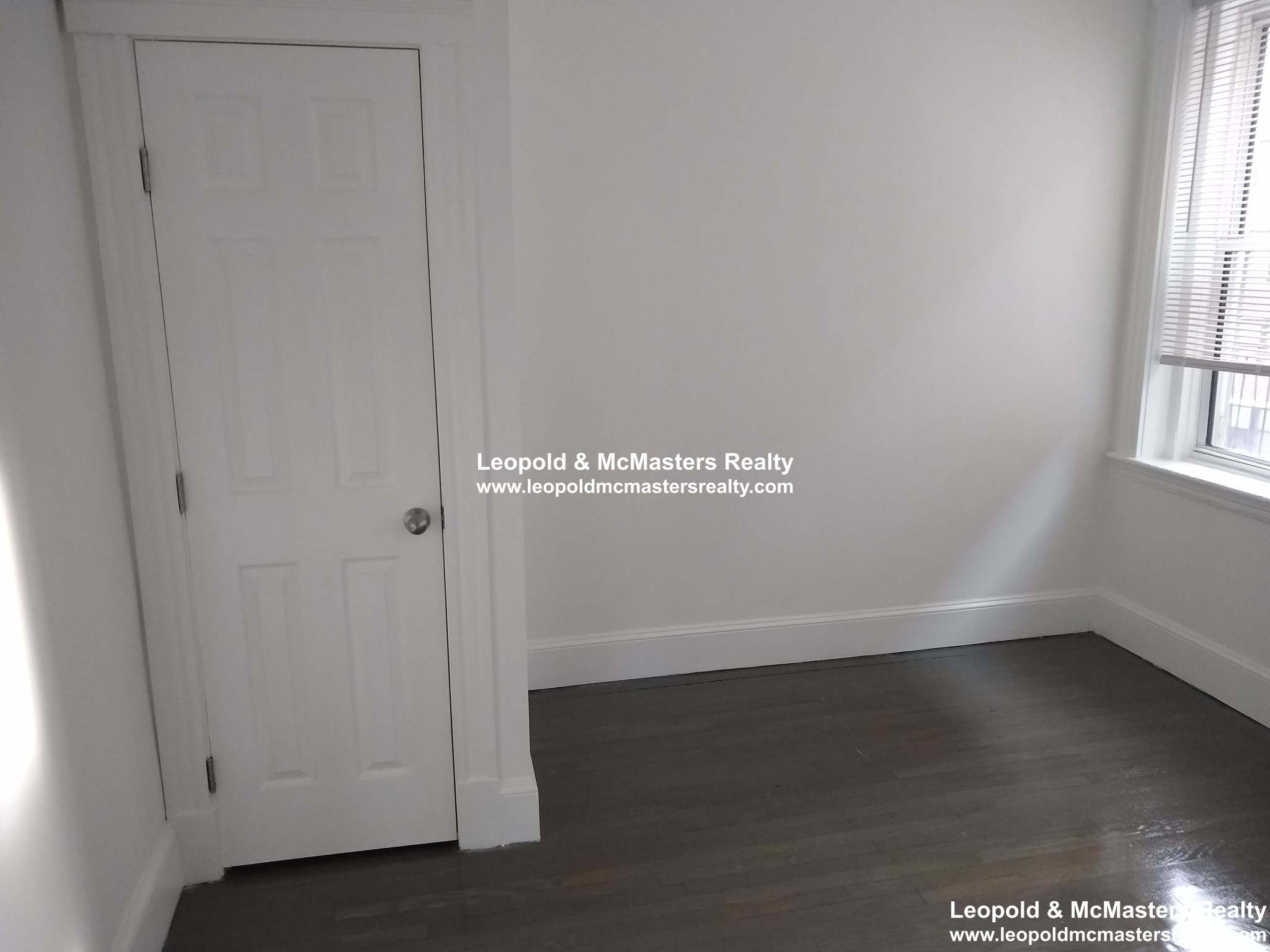 102 Queensberry St, Fenway