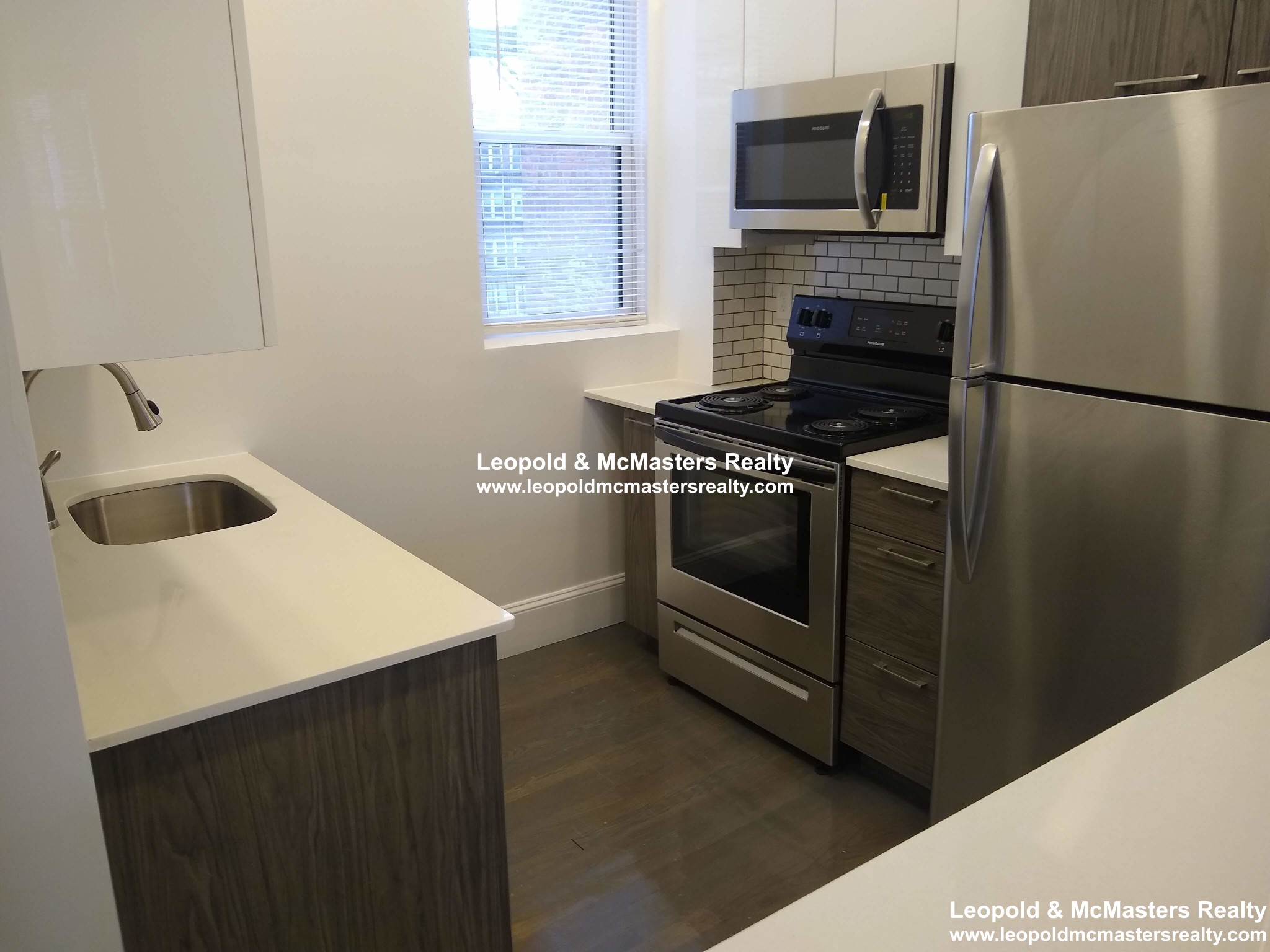 102 Queensberry St, Fenway